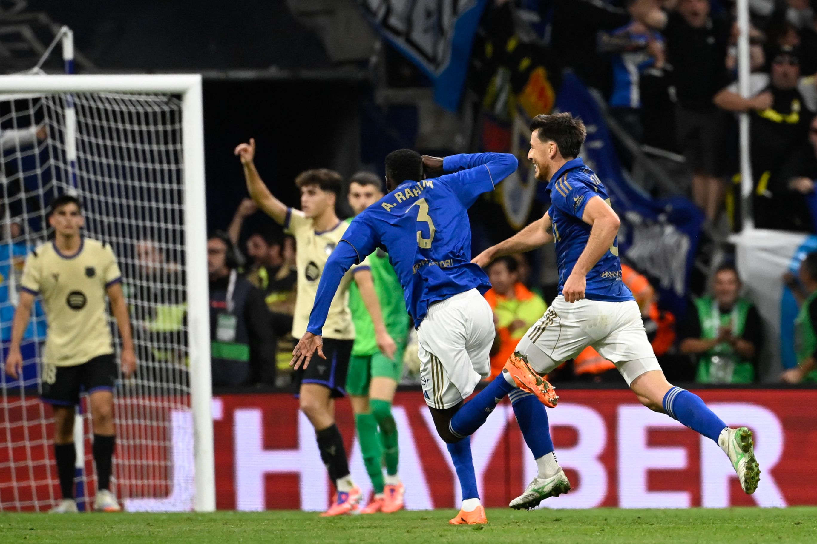 Alberto Reina celebra un gol.