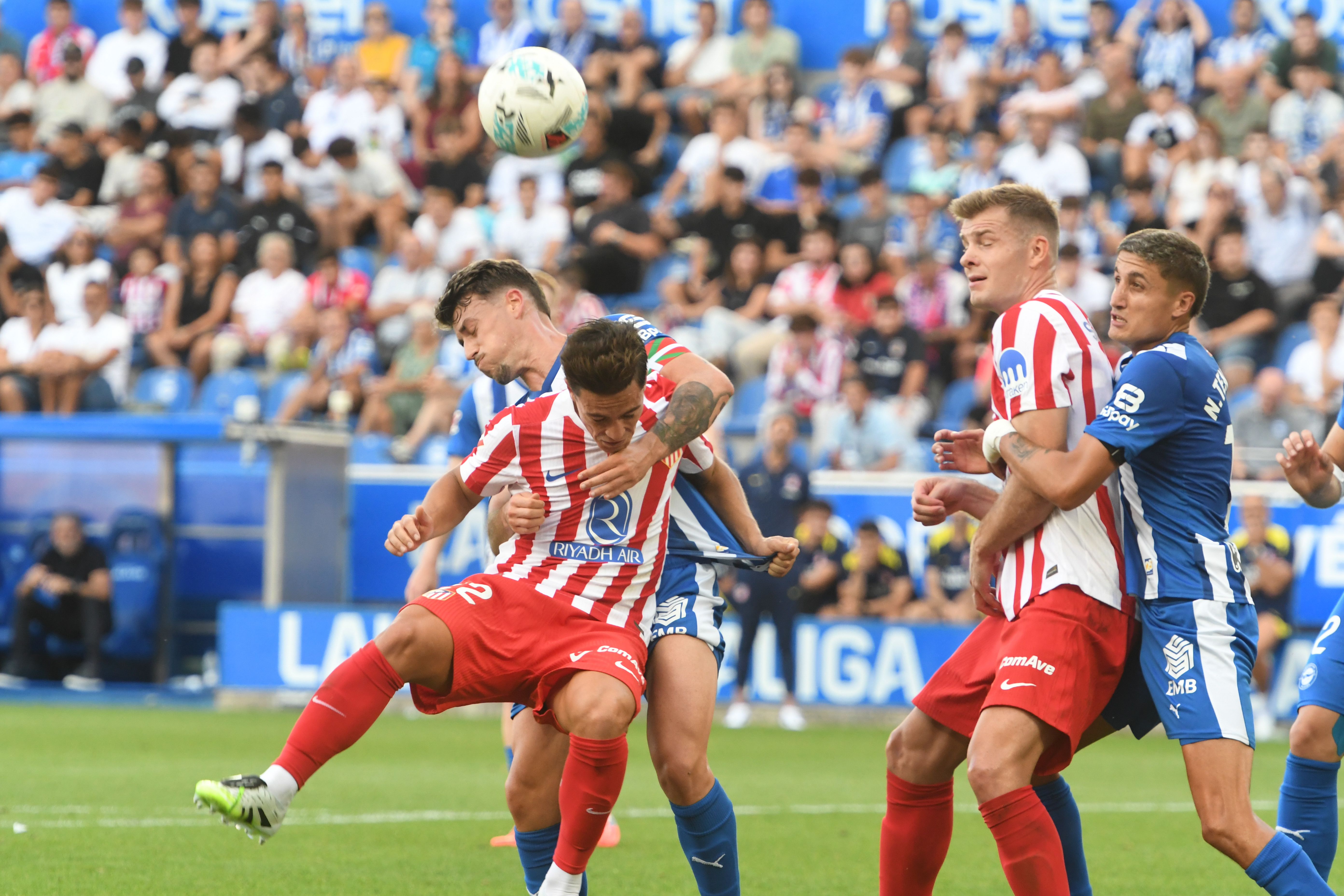30/08/25 
PARTIDO PRIMERA DIVISION
ALAVES ATLETICO DE MADRID
RASPADORI SORLOTH TENAGLIA ANTONIO BLANCO 