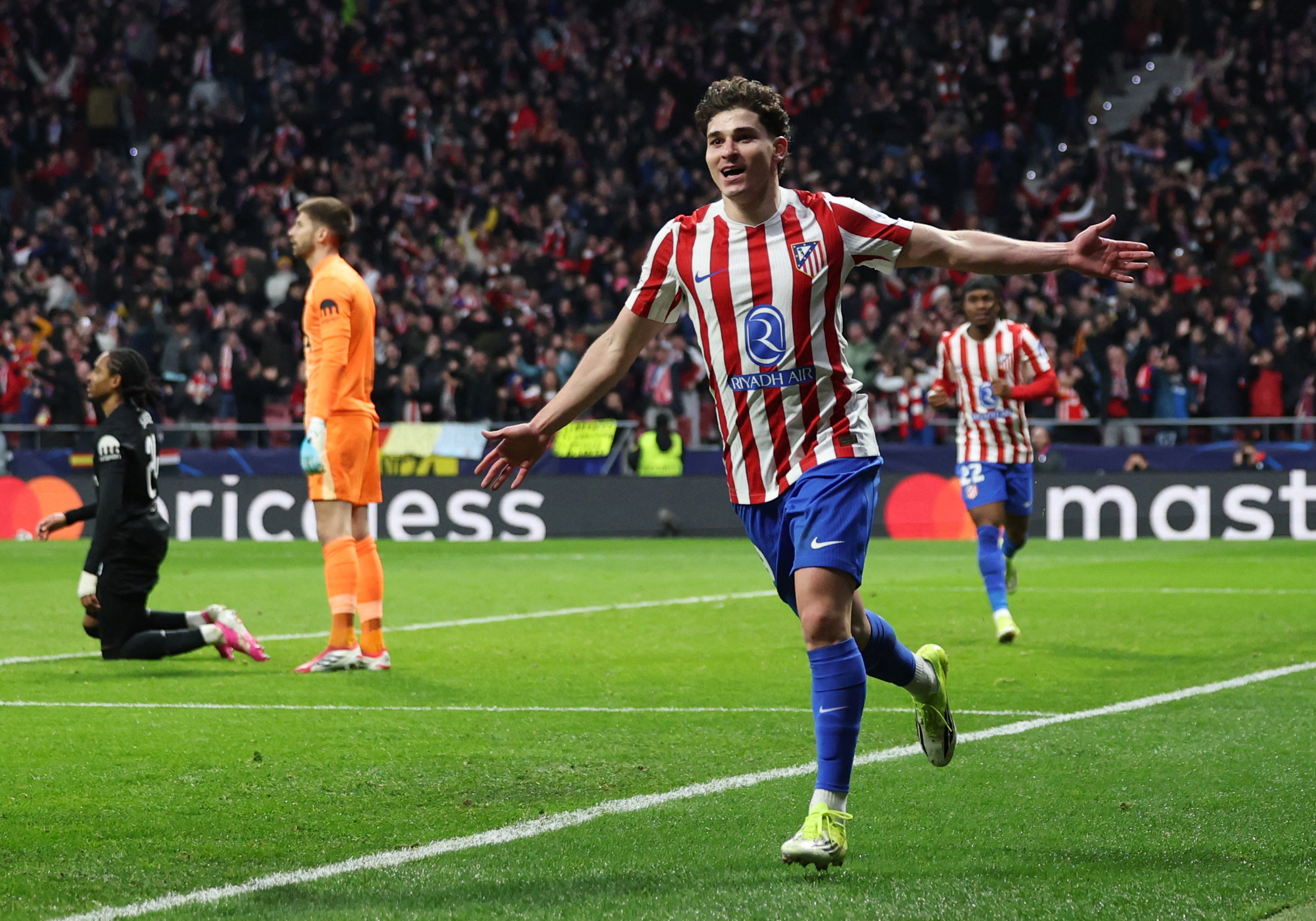 Julián Alvarez, en el Atlético-Tottenham de Champions.