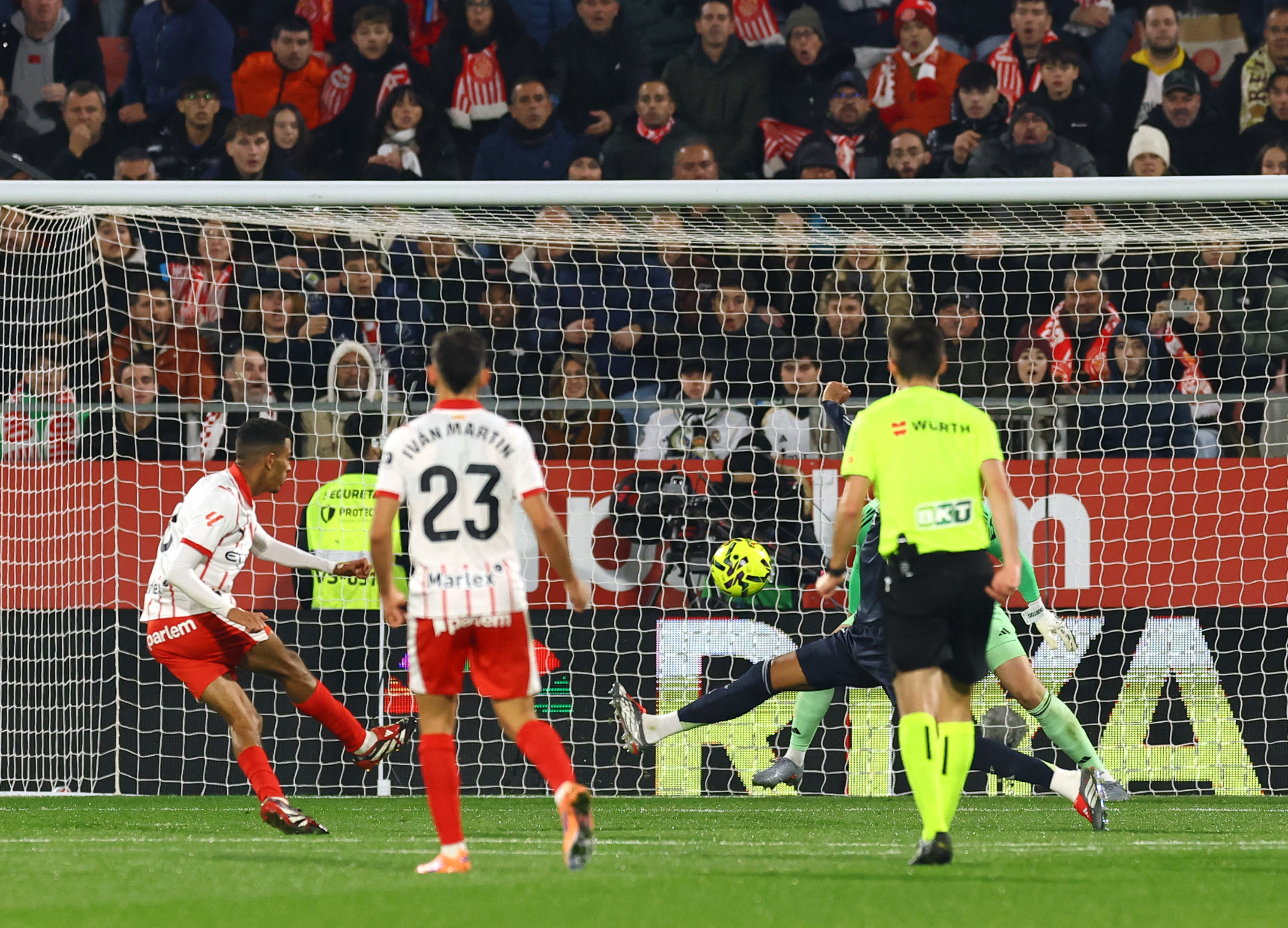 Soccer Football - LaLiga - Girona v Real Madrid - Estadi Montilivi, Girona, Spain - November 30, 2025 Girona's Azzedine Ounahi scores their first goal REUTERS/Albert Gea