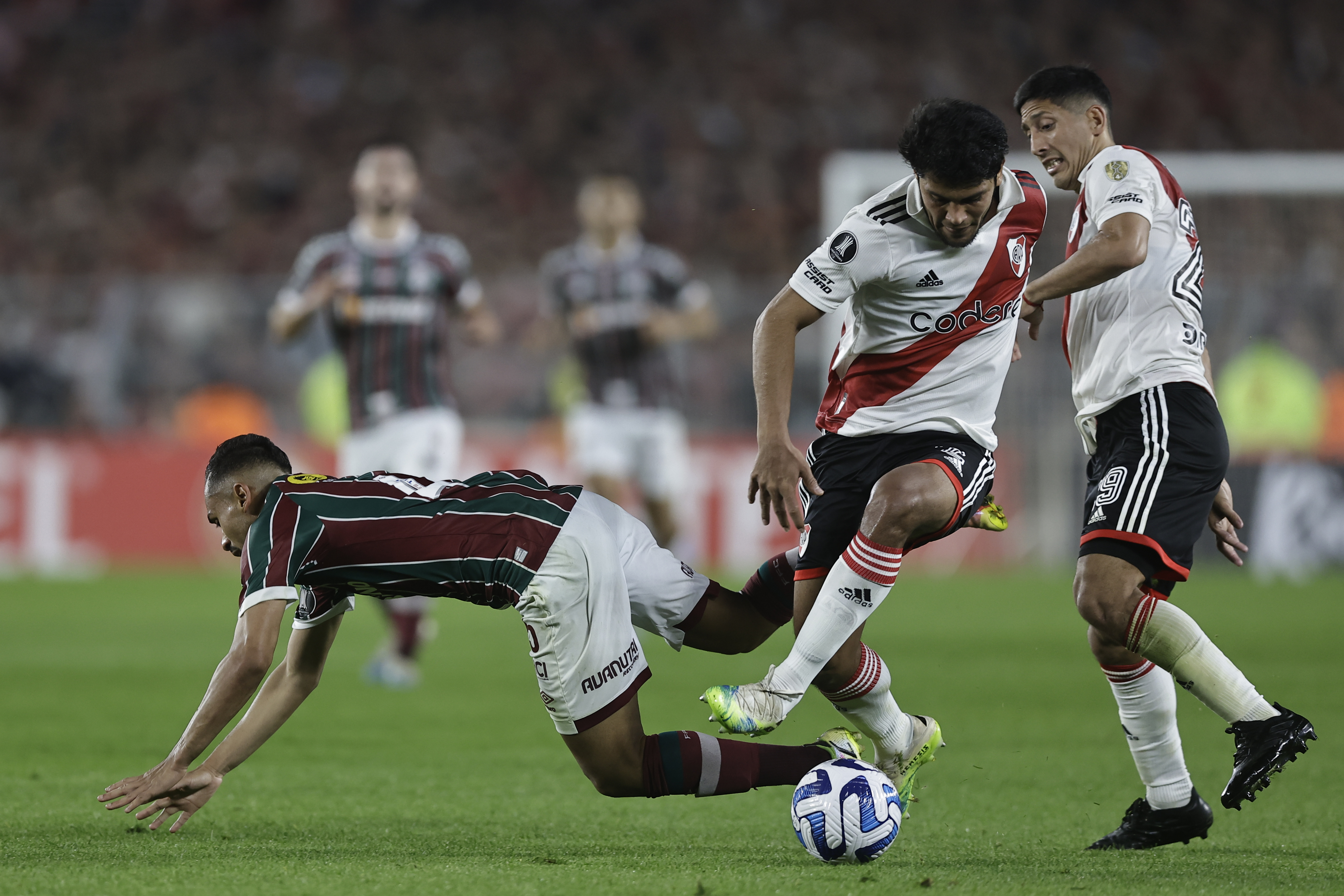 Robert Rojas busca nuevos destinos