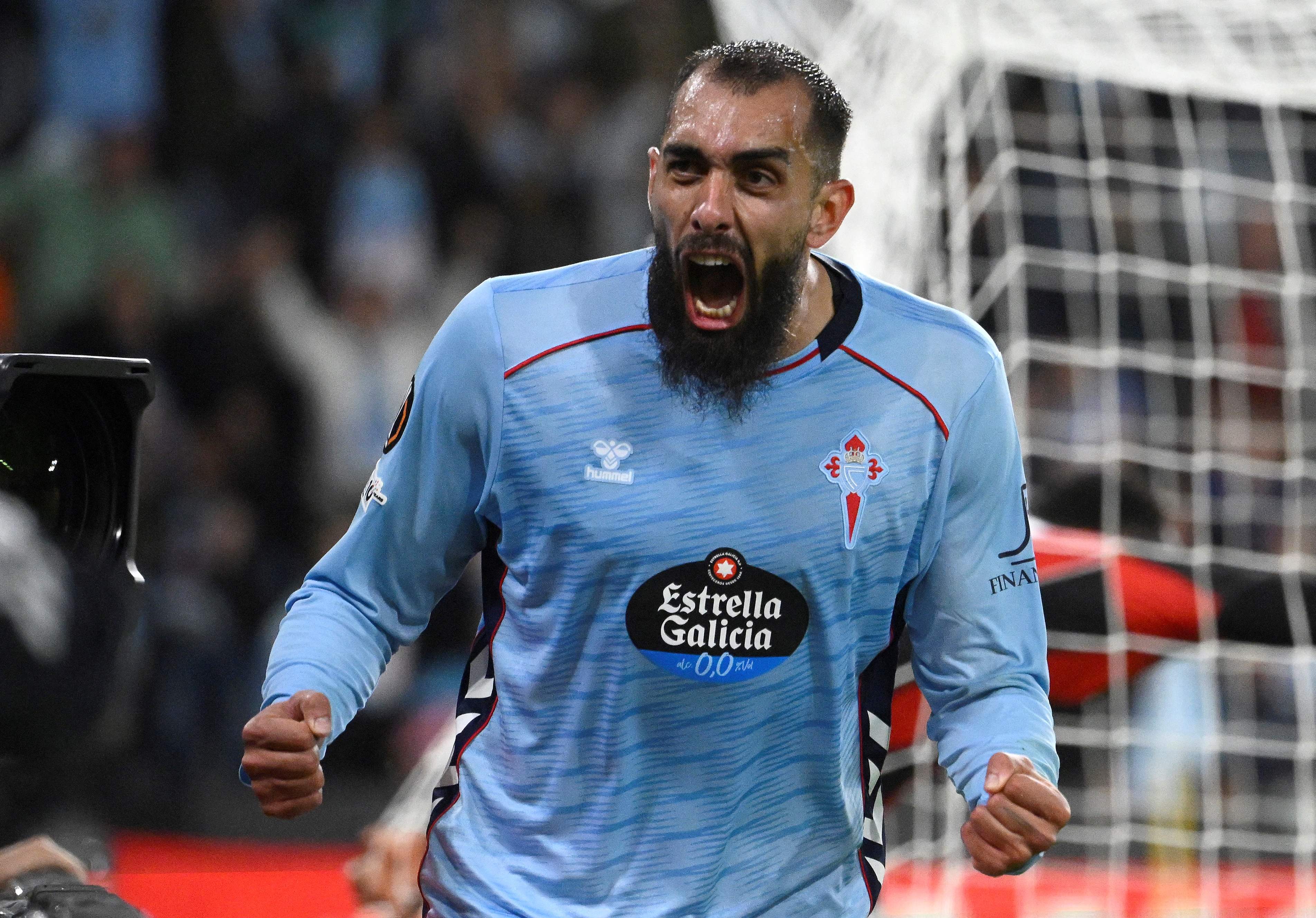 Borja Iglesias com a camisa do Celta de Vigo