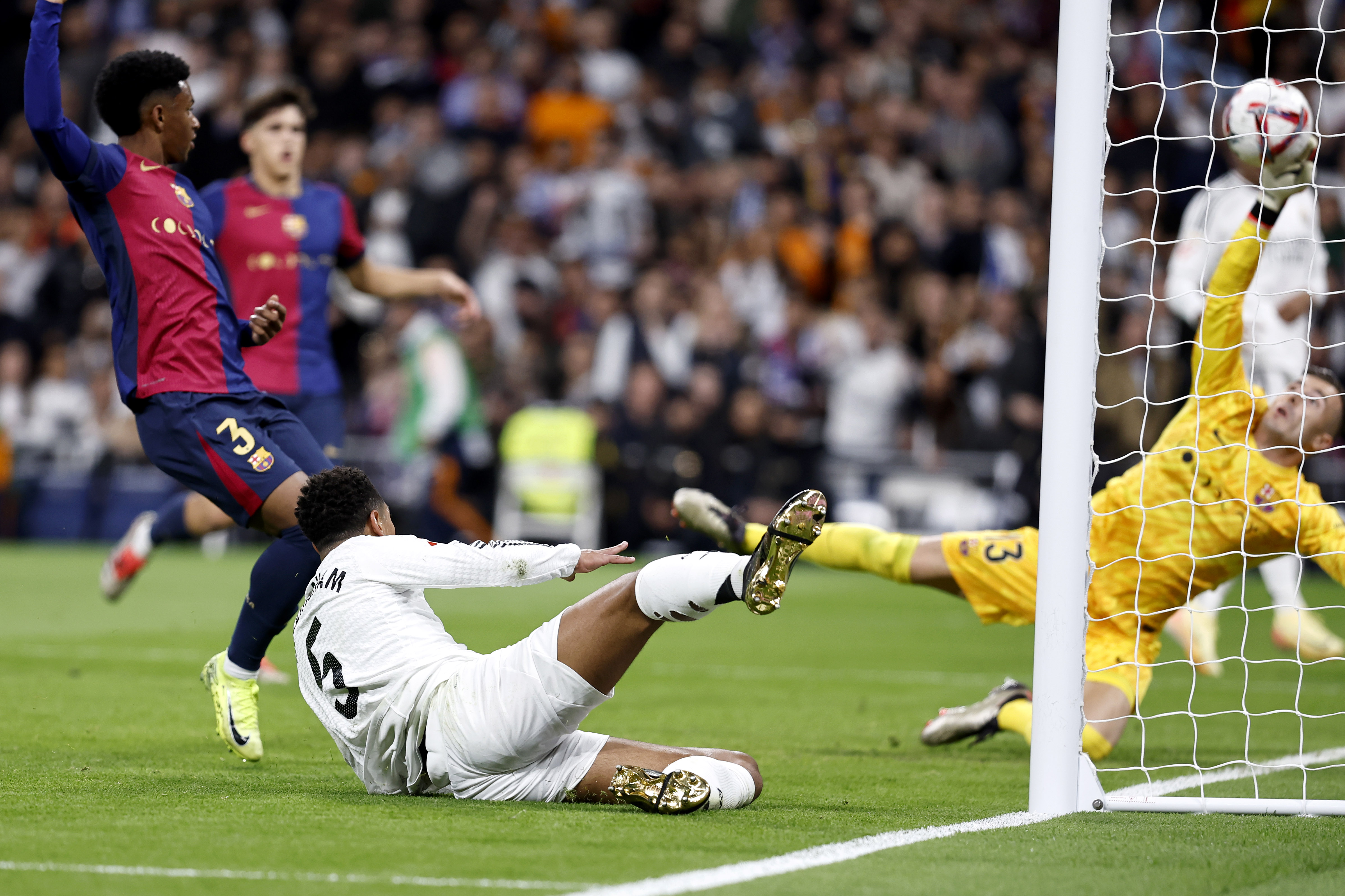 26/10/24 PARTIDO PRIMERA DIVISION 
REAL MADRID - BARCELONA 
OCASION JUDE BELLINGHAM 
PARADA IÑAKI PEÑA 