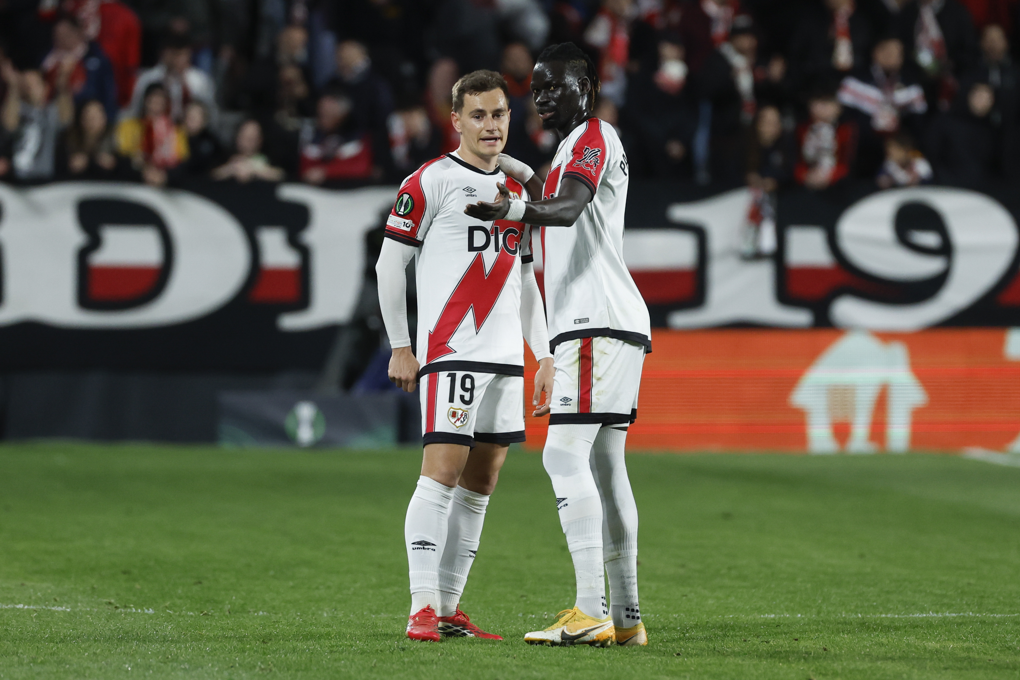 19/03/26 PARTIDO DE CONFERENCE LEAGUE OCTAVOS VUELTA
RAYO VALLECANO - SAMSUNSPORT
JORGE DE FRUTOS PATHE CISS