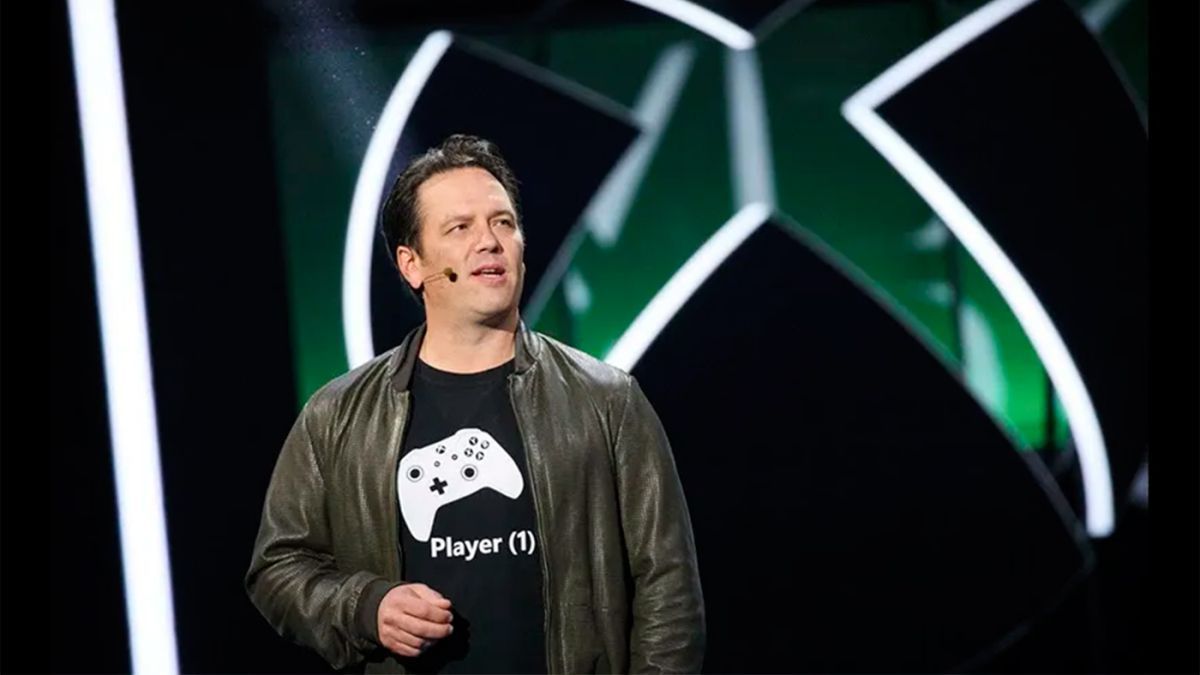 Xbox Head Phil Spencer and Nintendo President Comment on Sony's PS4 Fortnite  Crossplay Stance