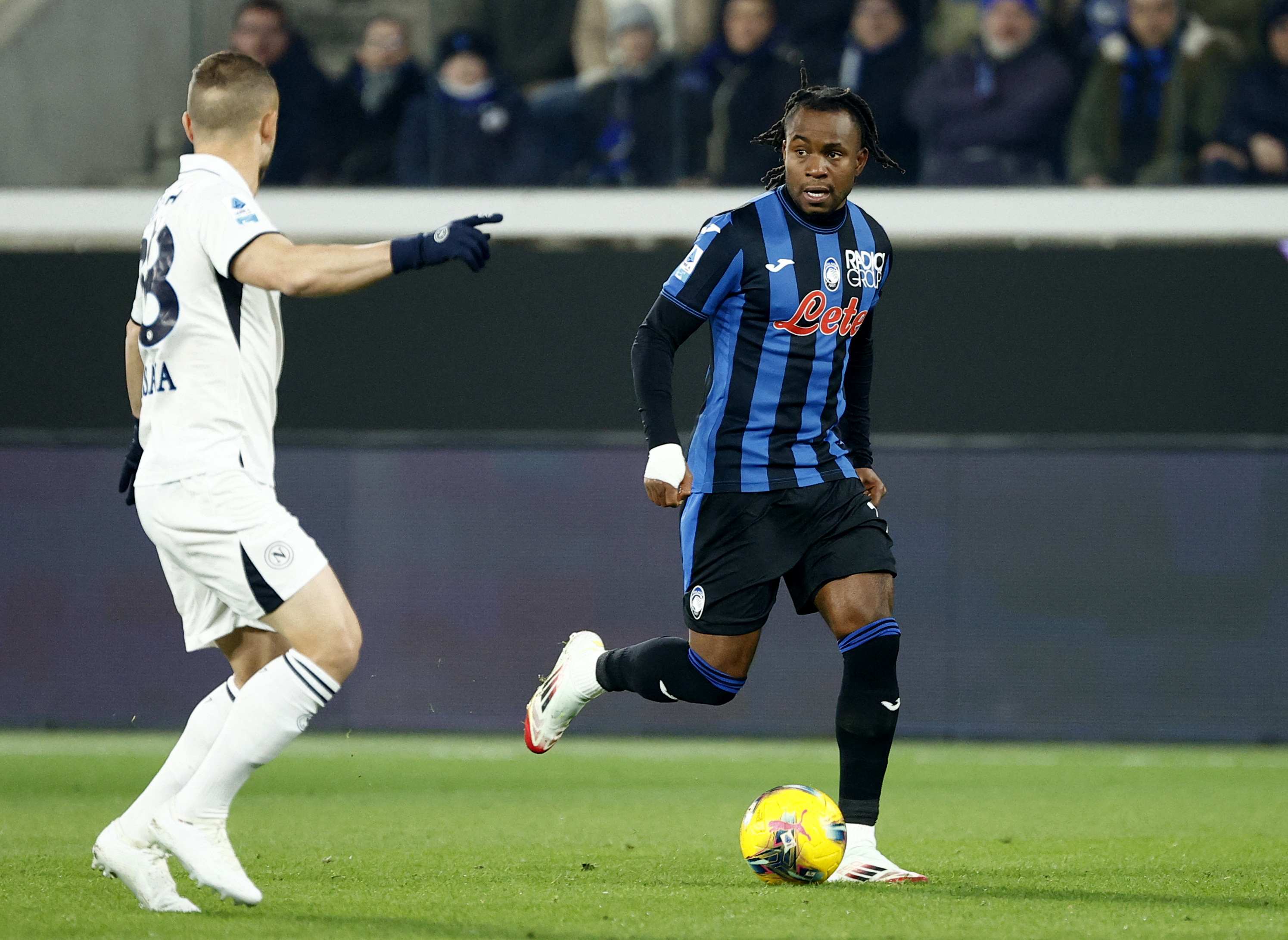 Ademola Lookman durante un partido de la Atalanta