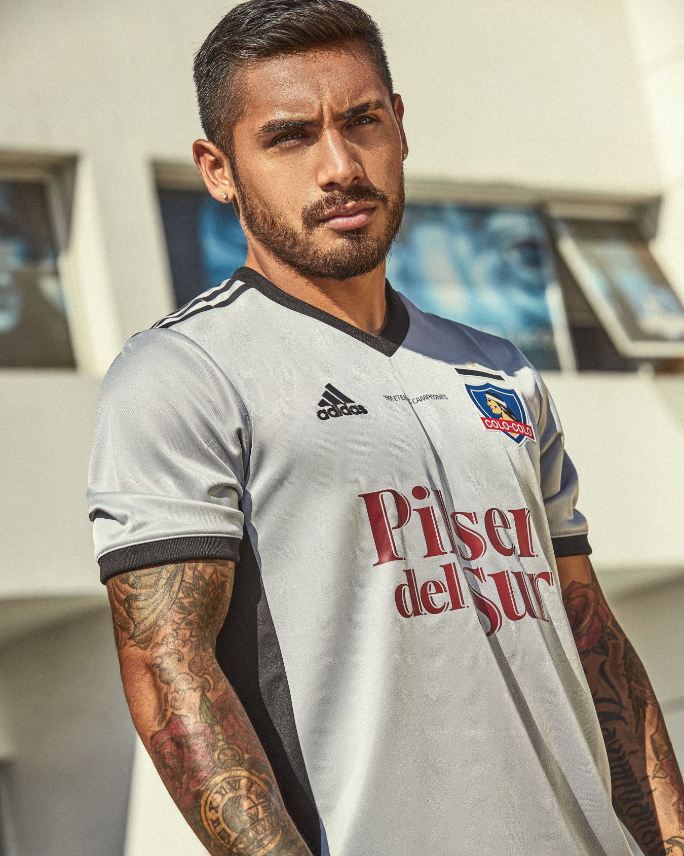 camiseta conmemorativa colo colo adidas