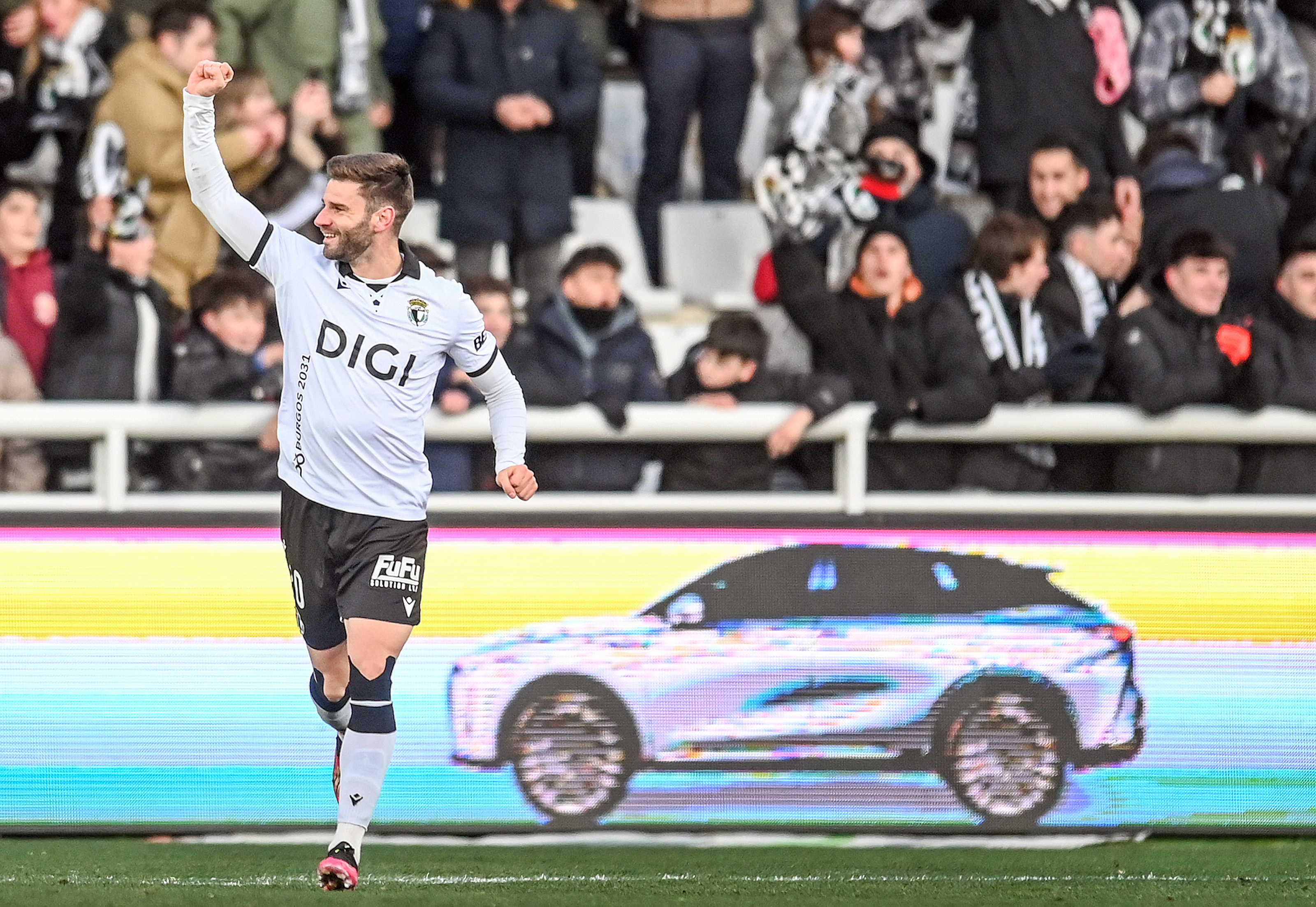 Mario González decide en un minuto y hunde al Leganés
