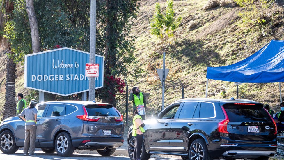 Football is back in LA, so Uber is delivering Rams gear for Monday night's  game - Vox