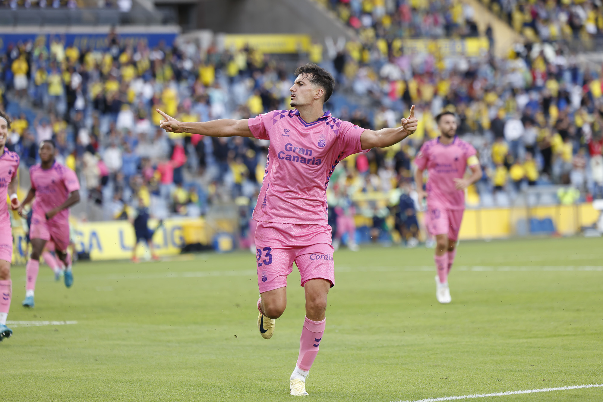 Álex Muñoz y Diego Martínez son los héroes de Las Palmas