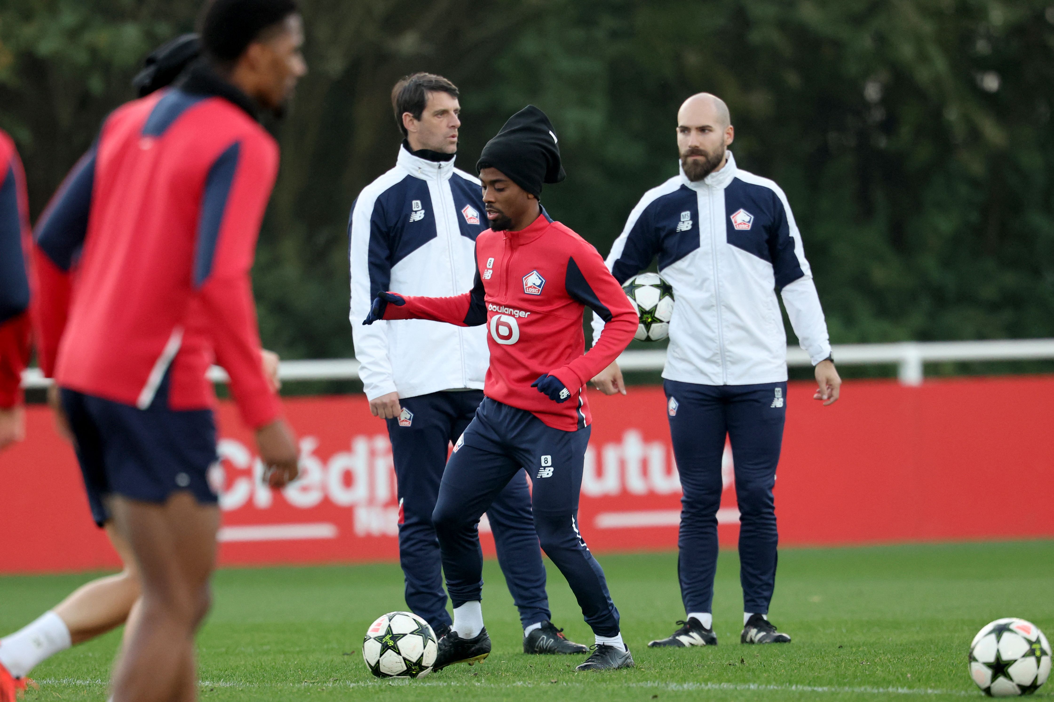 United y Tottenham lucharn por Angel Gomes