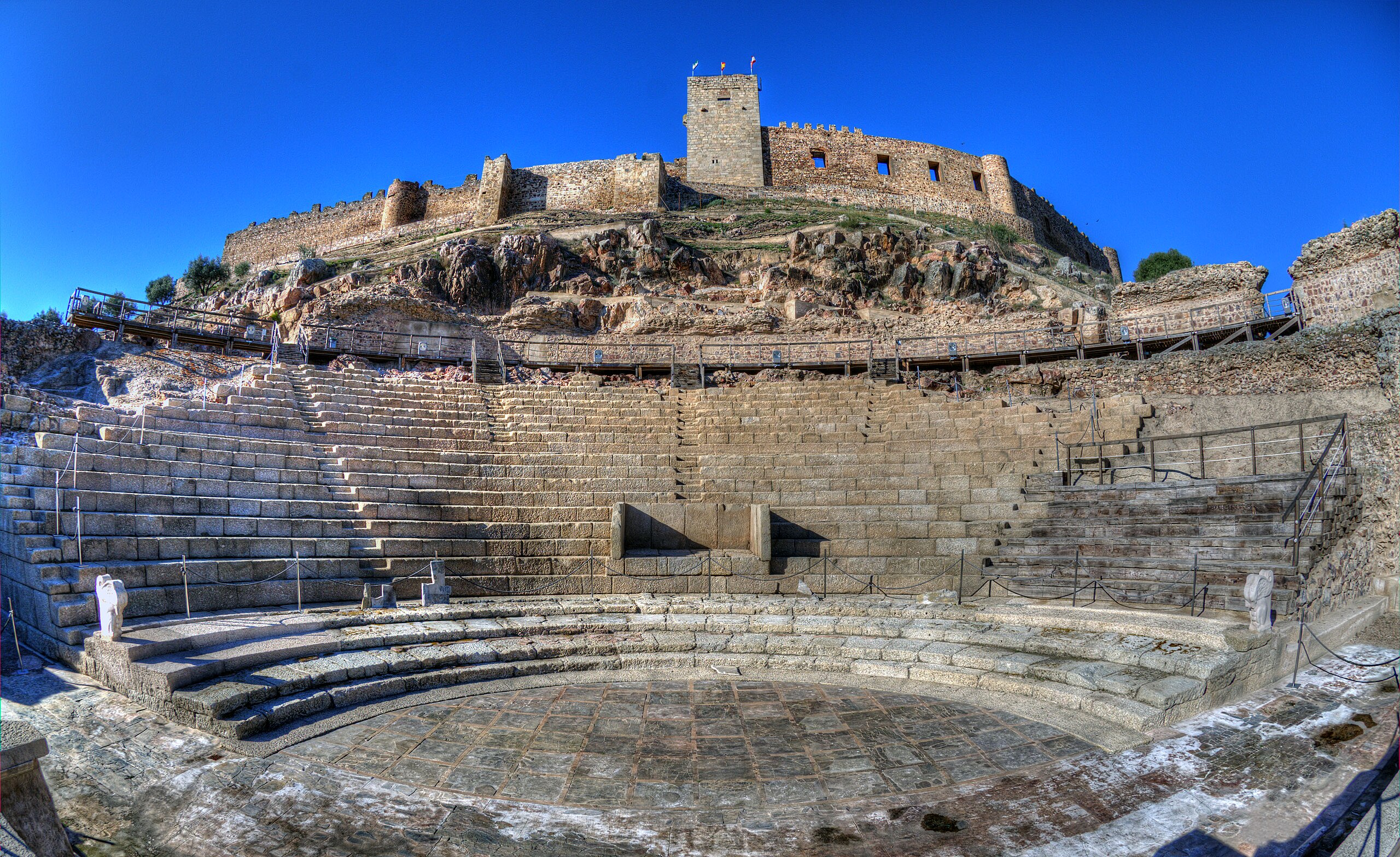 Los pueblos más bonitos de Extremadura en 2024: ¿cuáles son los que tienen  más encanto? - Tikitakas