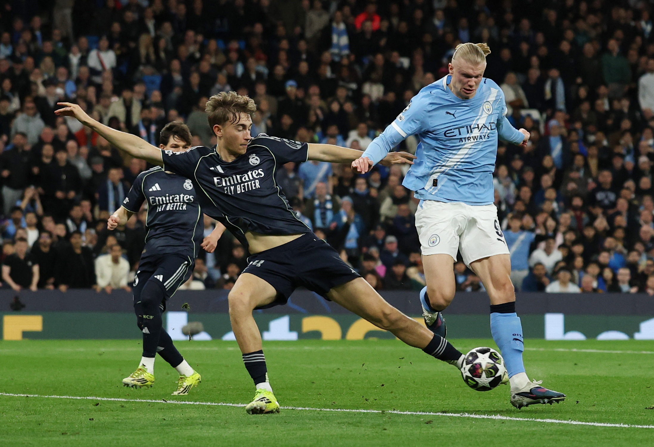 Huijsen ante Haaland