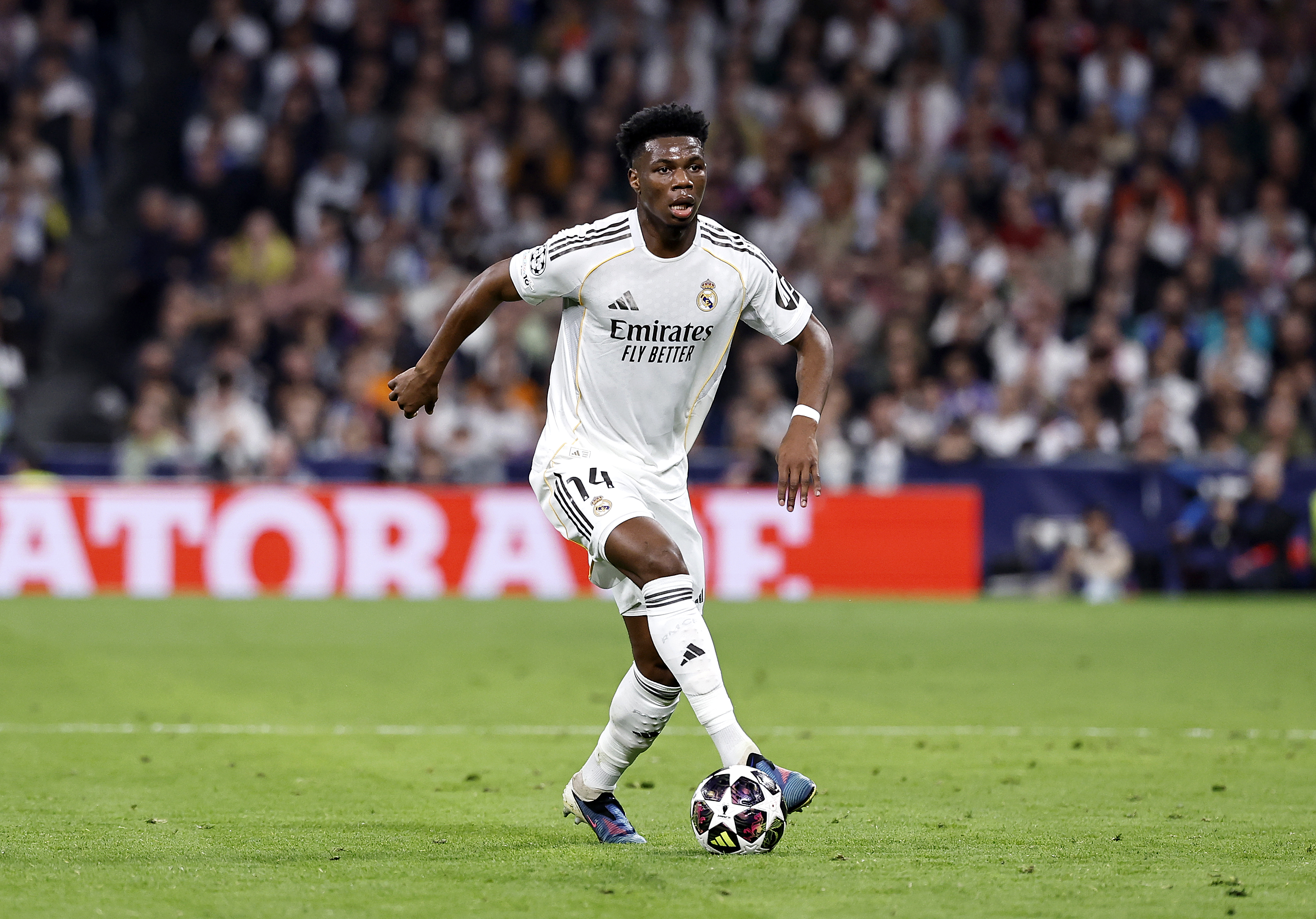 25/02/26 PARTIDO CHAMPIONS LEAGUE
REPESCA DIECISEISAVOS VUELTA
REAL MADRID - BENFICA
AURELIEN TCHOUAMENI 