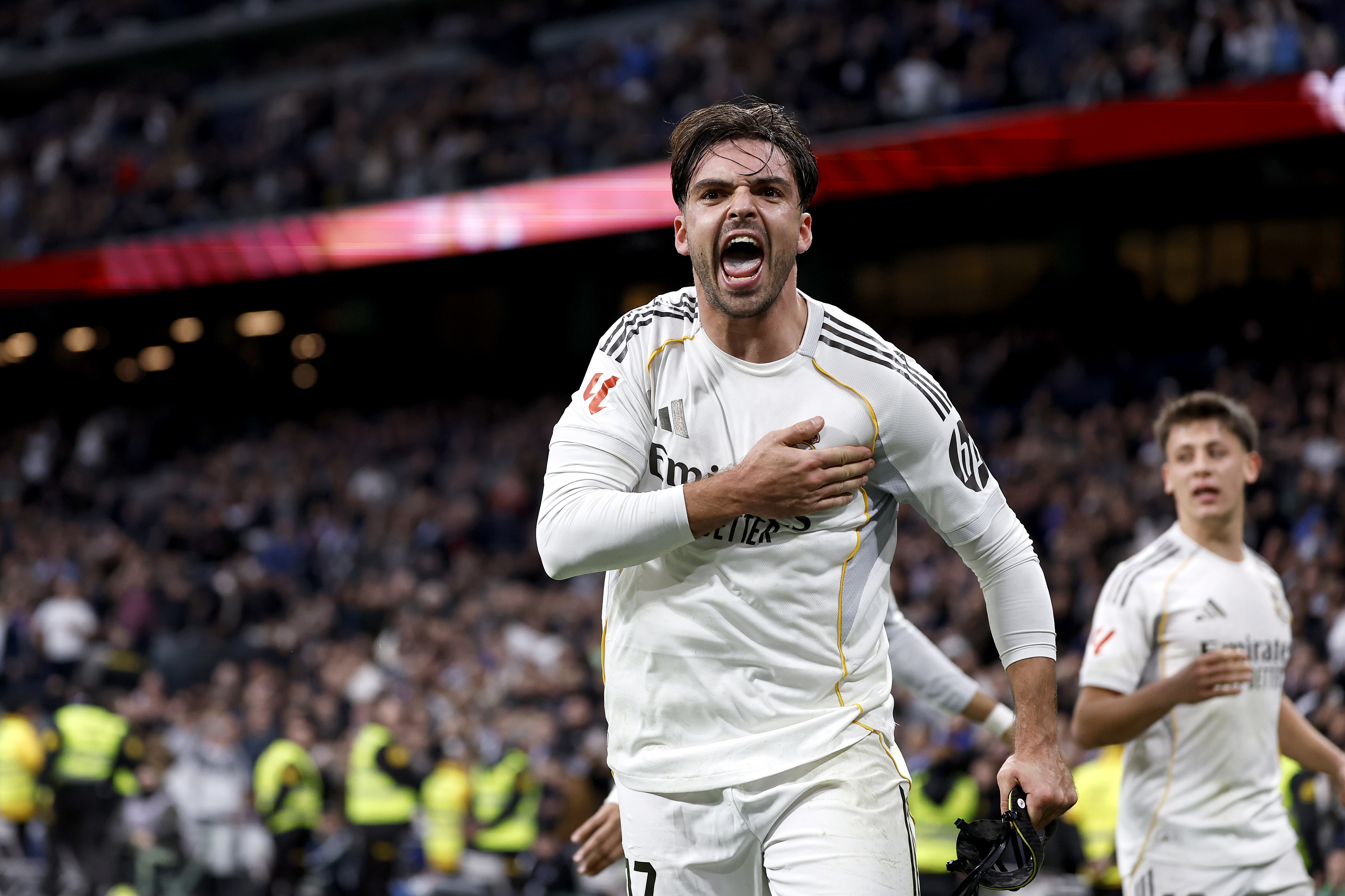 Rabia en la celebración del jugador español del Real Madrid, Raúl Asencio, para poner el 2-0 en el marcador.