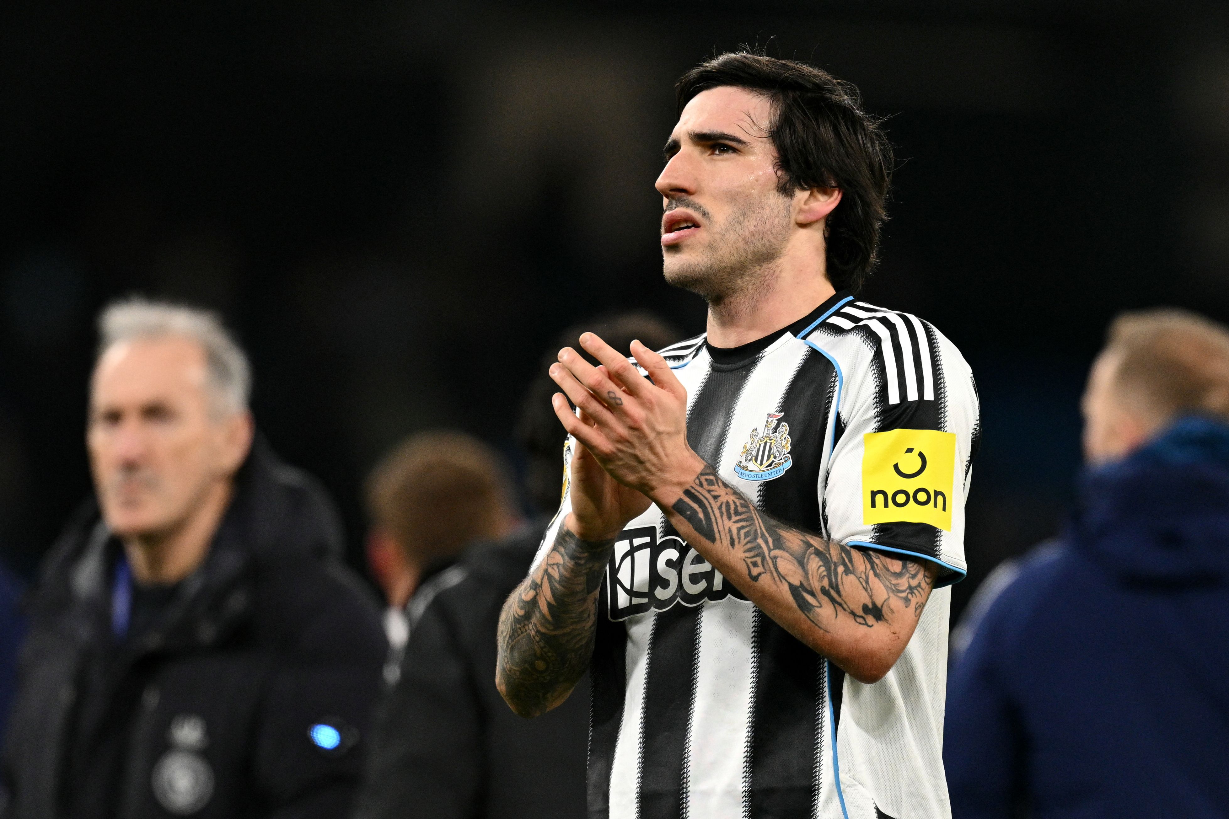 Newcastle United's Italian midfielder #08 Sandro Tonali reacts after the English League Cup semi final second leg football match between Manchester City and Newcastle United at the Etihad stadium in Manchester, northwest England on February 4, 2026. (Photo by Oli SCARFF / AFP) / RESTRICTED TO EDITORIAL USE. No use with unauthorized audio, video, data, fixture lists, club/league logos or 'live' services. Online in-match use limited to 120 images. An additional 40 images may be used in extra time. No video emulation. Social media in-match use limited to 120 images. An additional 40 images may be used in extra time. No use in betting publications, games or single club/league/player publications. / 