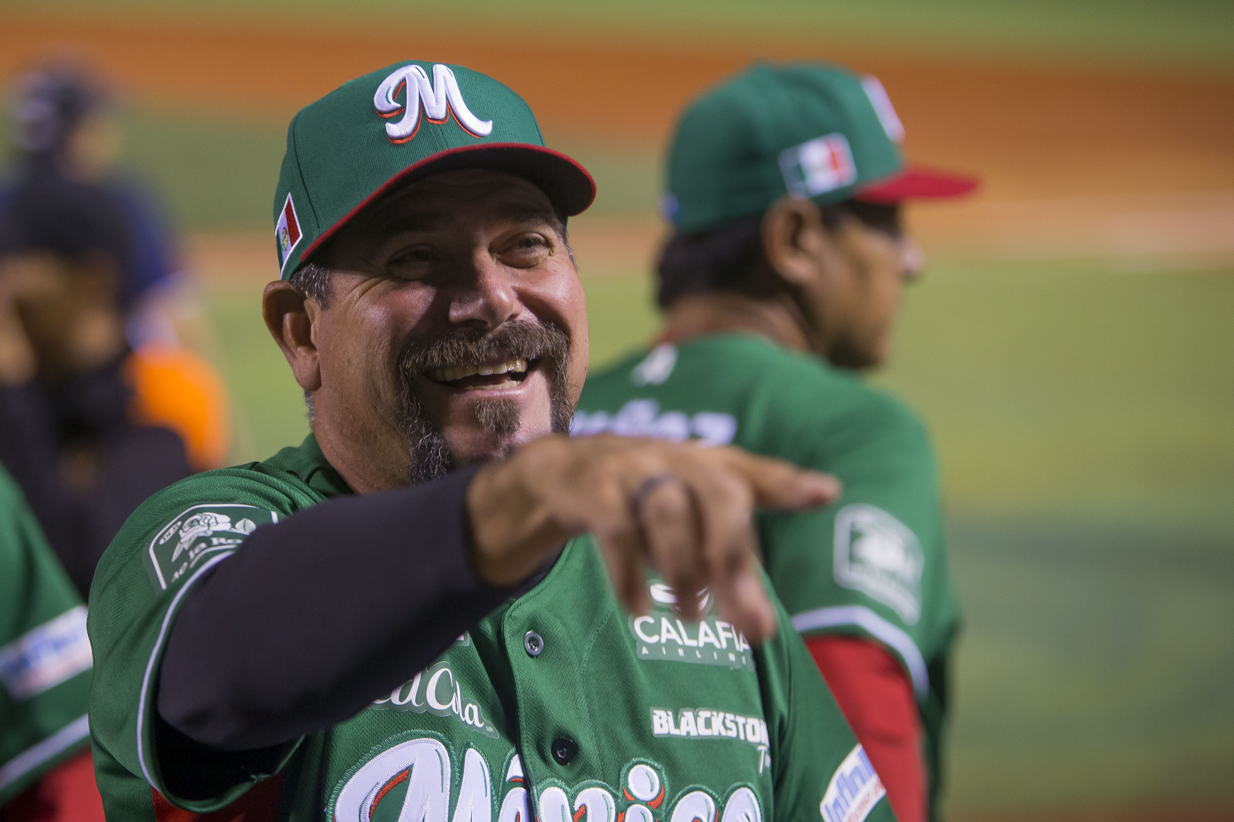Benjamín Gil durante un partido en el Clásico Mundial de Beisbol con México.