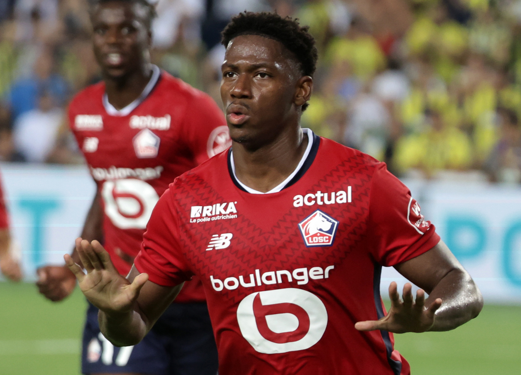 Istanbul (Turkey), 13/08/2024.- Jonathan David of Lille celebrates after scoring the 1-1 goal from the penalty spot during the UEFA Champions League qualifying 3rd round second leg soccer match between Fenerbahce Istanbul and Lille OSC in Istanbul, Turkey, 13 August 2024. (Liga de Campeones, Turquía, Estanbul) EFE/EPA/ERDEM SAHIN
