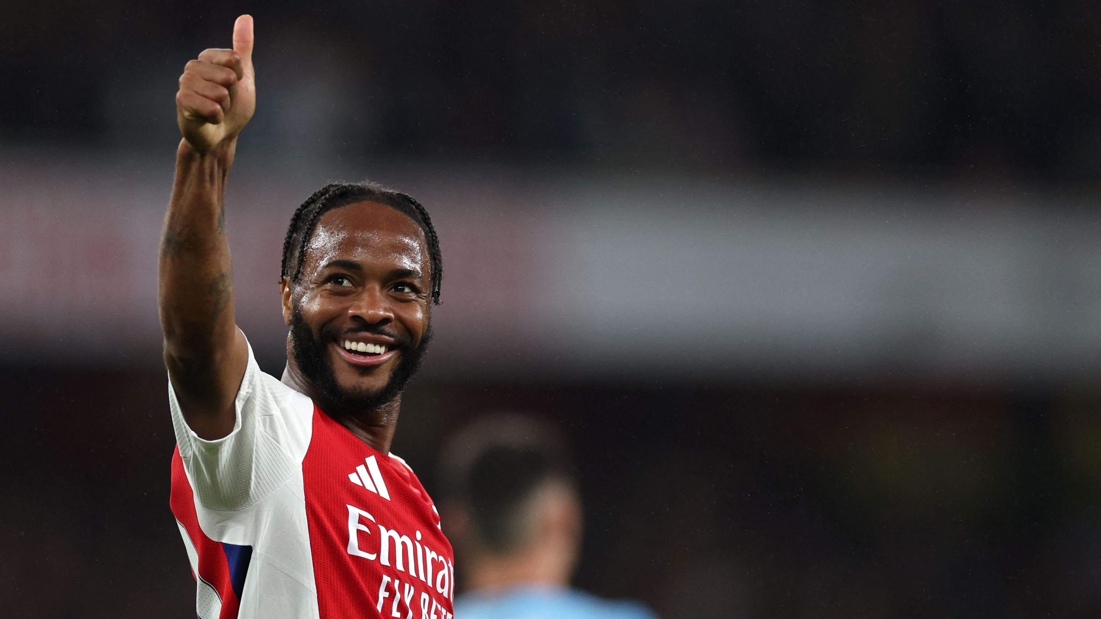 El futuro de Sterling en el Arsenal pende de un hilo