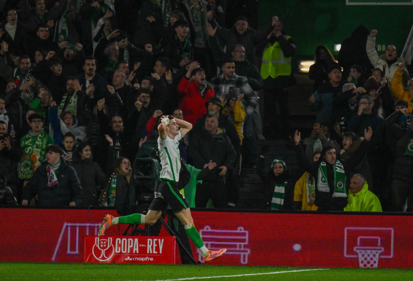 Manex Lozano tuvo en sus botas el gol de la victoria.