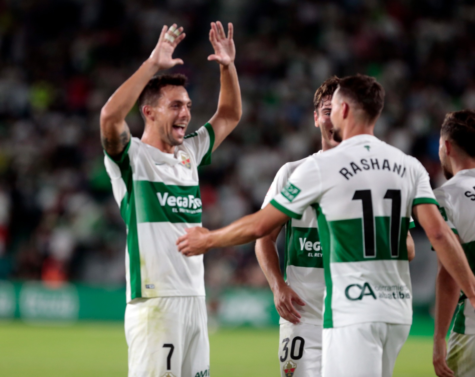 Plano y Rashani frenan al Sporting y le dan paz al Elche