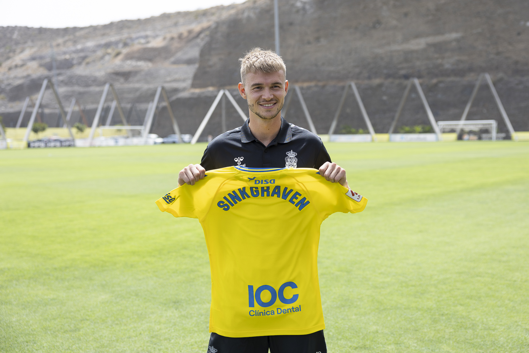 Las Palmas anuncia la rescisin de Daley Sinkgraven