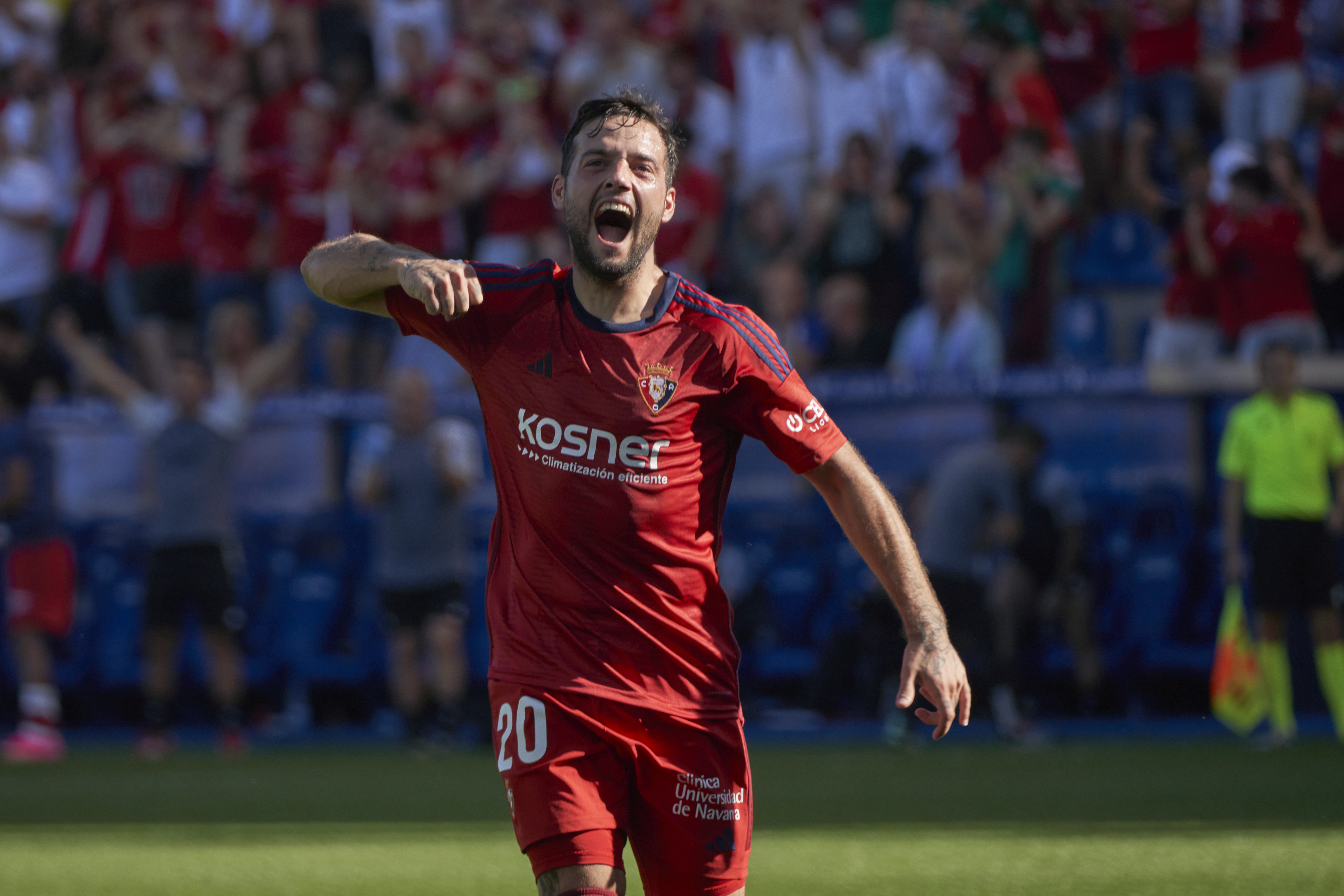 Mendizorroza es el bálsamo para Osasuna