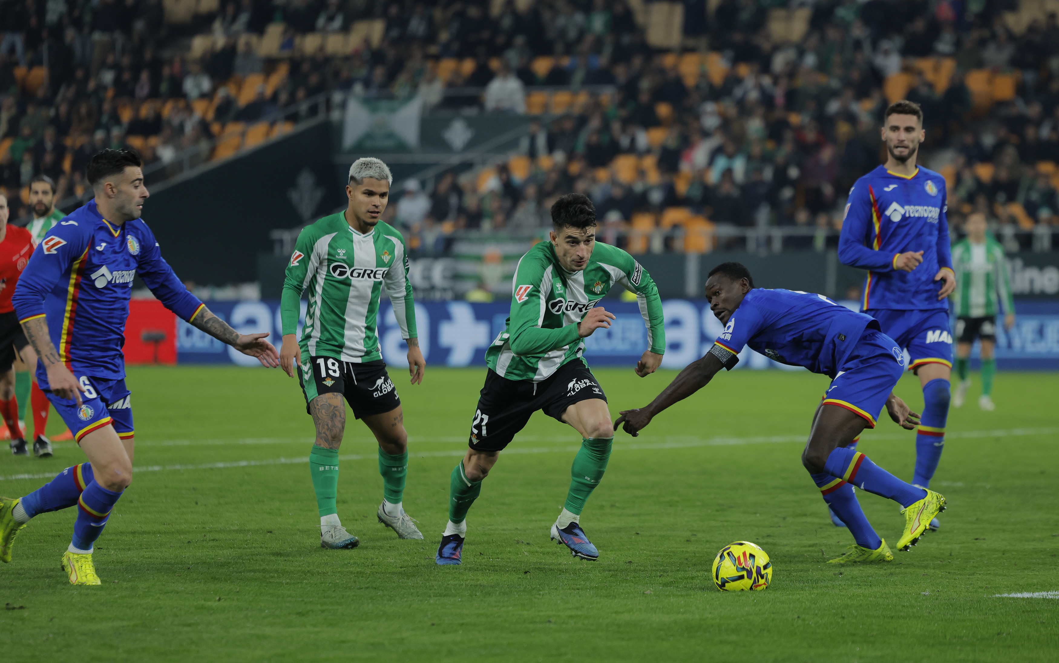 21/12/25 PARTIDO PRIMERA DIVISION JORNADA 17 
BETIS - GETAFE 
DIEGO RICO CUCHO HERNANDEZ MARC ROCA DJENE