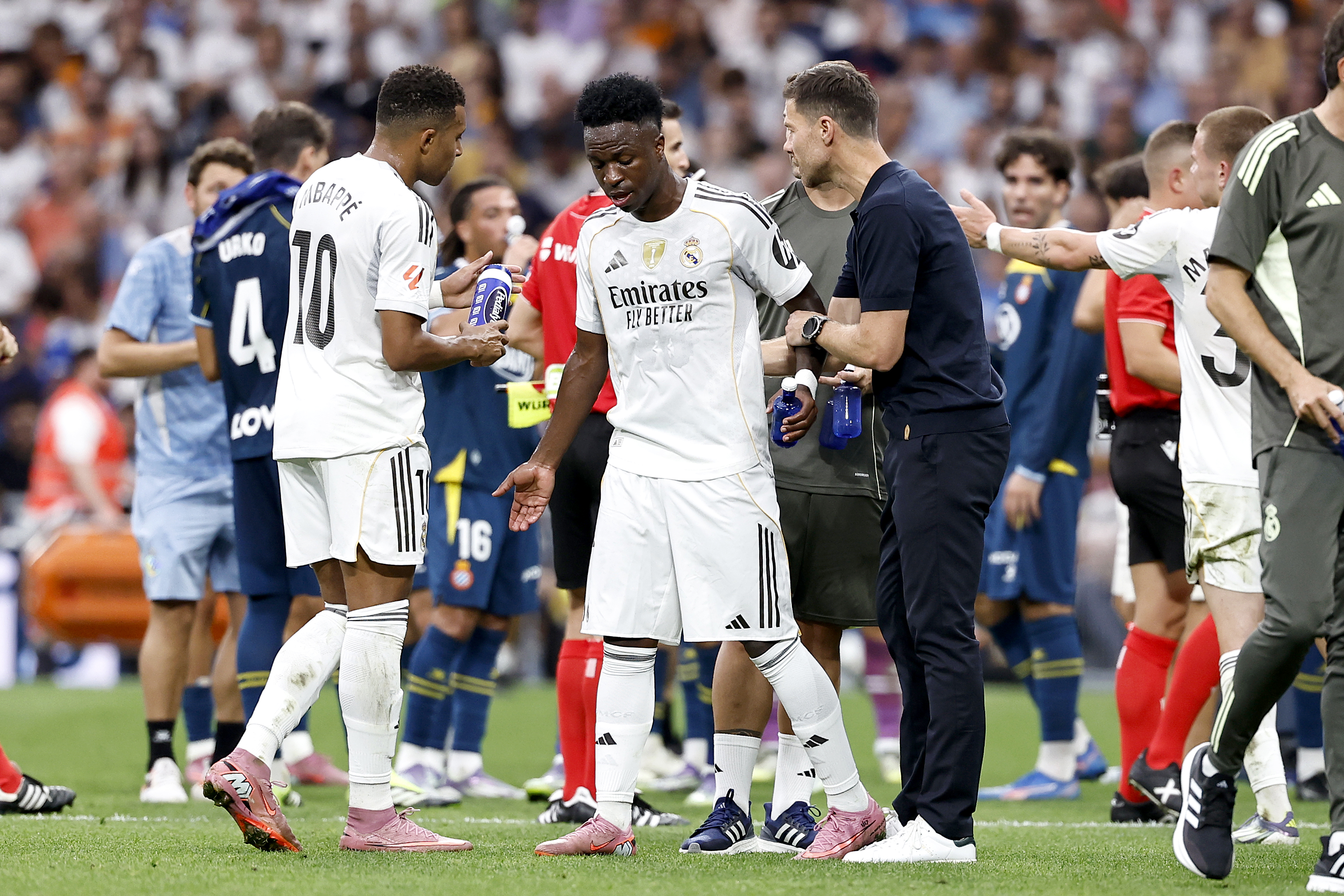 Aprobados y suspensos del Madrid: Militao vuela, Vinicius se desespera...
