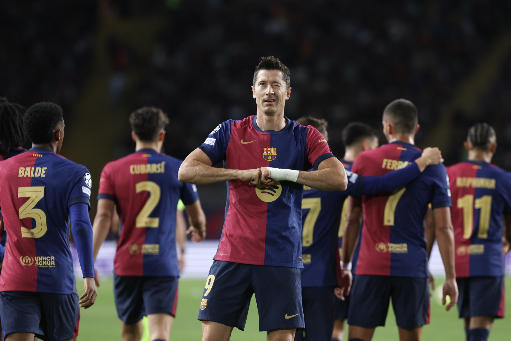 1-0. Robert Lewandowski celebra el primer tanto que anota en el minuto 7 de partido.