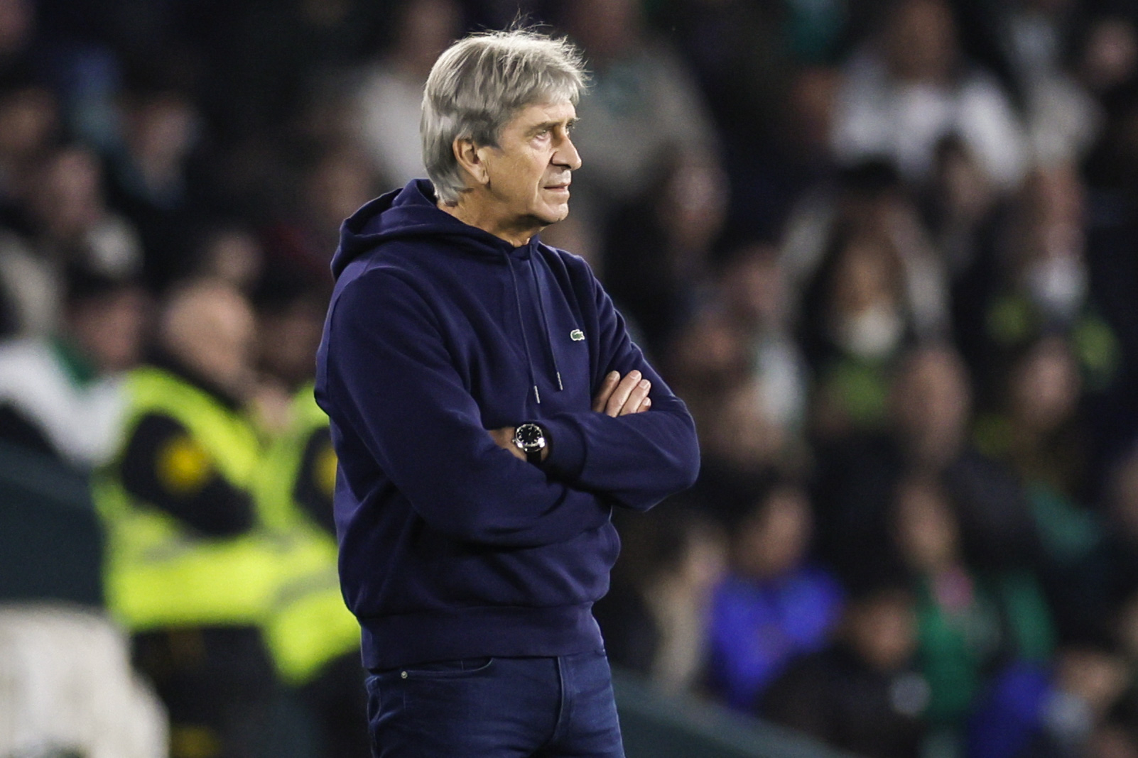 SEVILLA, 18/01/2025.- El entrenador del Betis, Manuel Pellegrini, durante el partido de LaLiga de ftbol que Real Betis y Deportivo Alavs disputan este sbado en el estadio Benito Villamarn, en Sevilla. EFE/Jos Manuel Vidal
