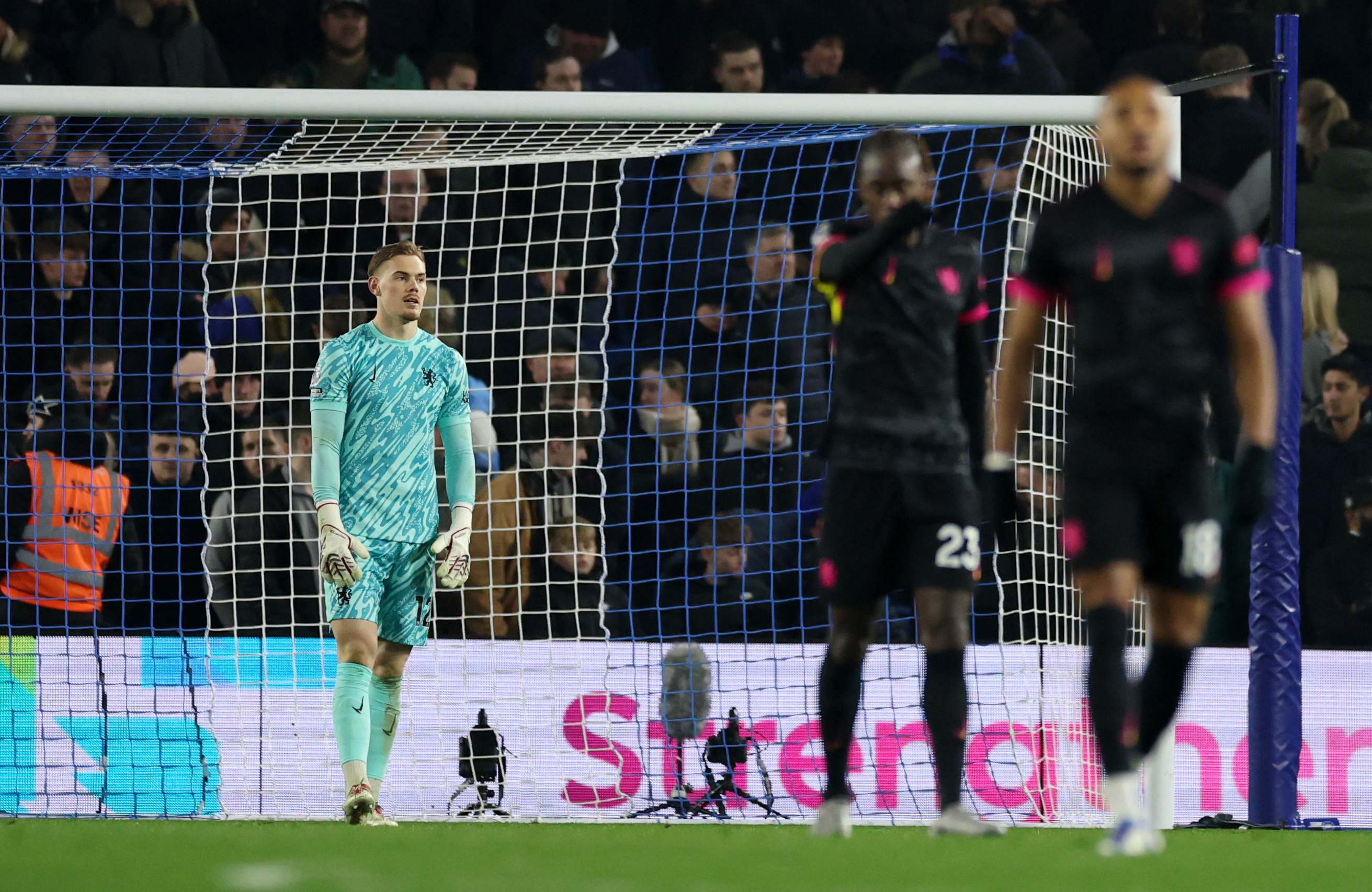 Soccer Football - Premier League - Brighton & Hove Albion v Chelsea - The American Express Community Stadium, Brighton, Britain - February 14, 2025 Chelsea's Filip Jorgensen looks dejected after Brighton & Hove Albion's Yankuba Minteh scores their second goal Action Images via Reuters/Paul Childs EDITORIAL USE ONLY. NO USE WITH UNAUTHORIZED AUDIO, VIDEO, DATA, FIXTURE LISTS, CLUB/LEAGUE LOGOS OR 'LIVE' SERVICES. ONLINE IN-MATCH USE LIMITED TO 120 IMAGES, NO VIDEO EMULATION. NO USE IN BETTING, GAMES OR SINGLE CLUB/LEAGUE/PLAYER PUBLICATIONS. PLEASE CONTACT YOUR ACCOUNT REPRESENTATIVE FOR FURTHER DETAILS..