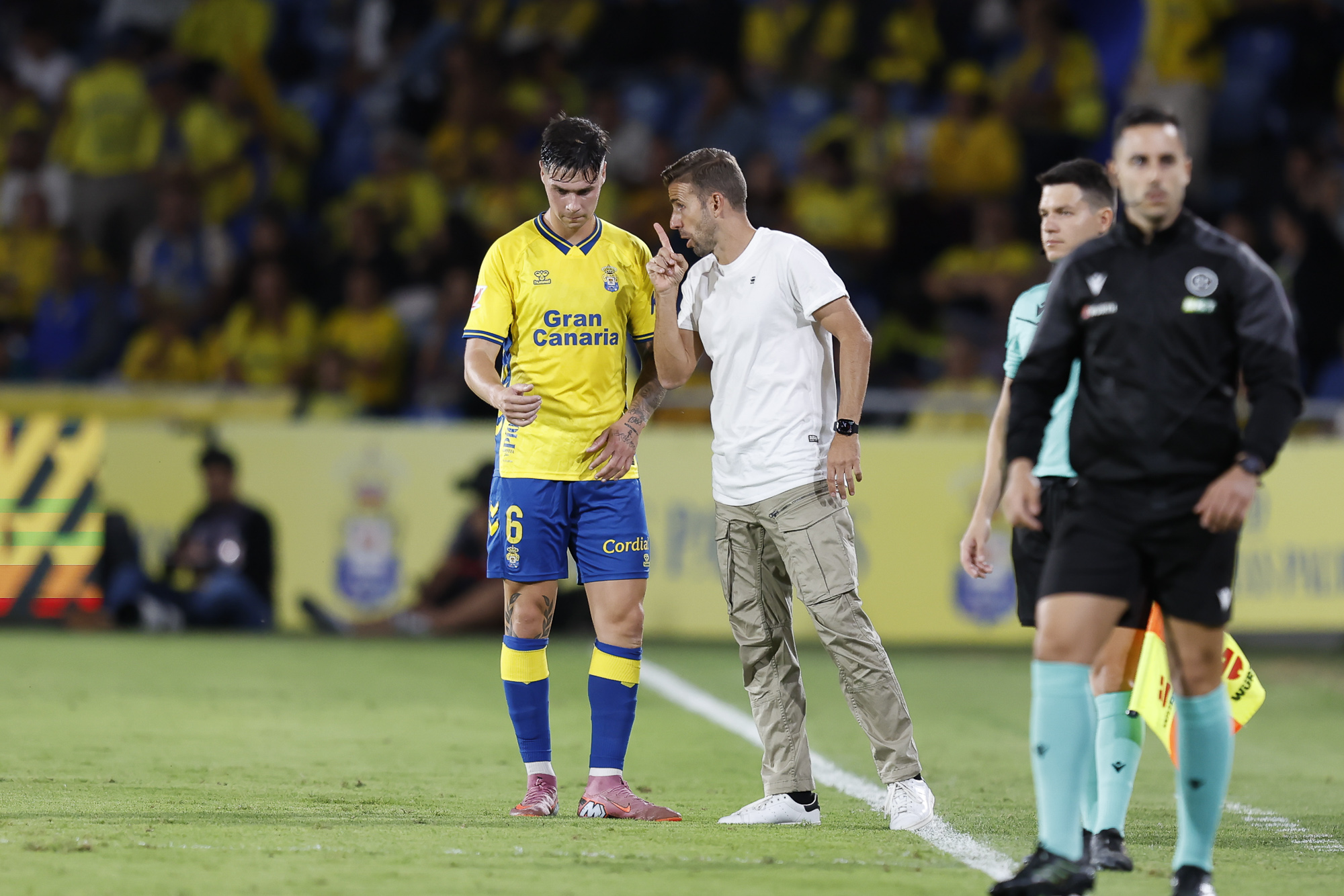 05/10/25 PARTIDO SEGUNDA DIVISION LAS PALMAS - CADIZSERGIO BARCIA LUIS GARCIA 