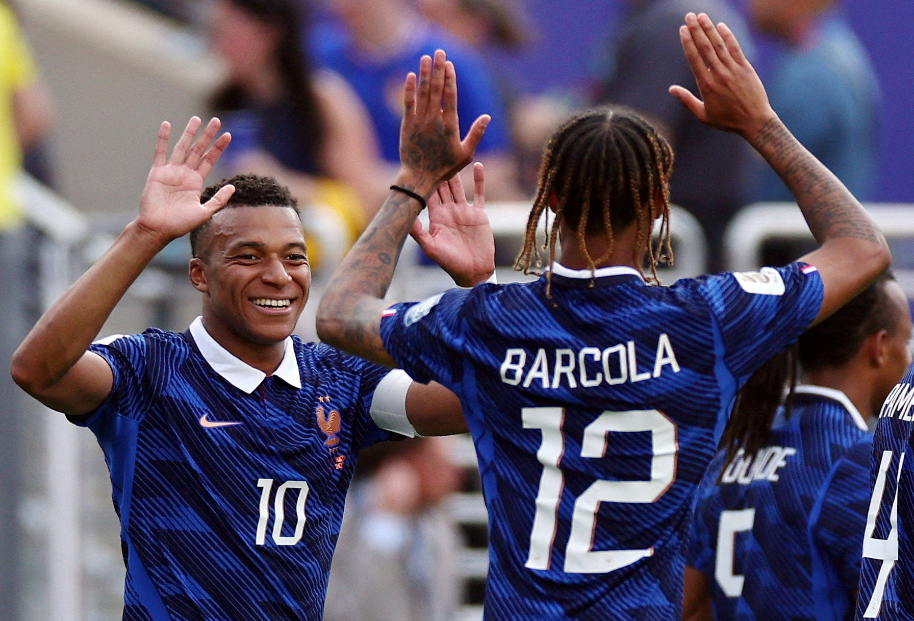 Soccer Football - FIFA World Cup 2026 - Round of 32 - France v Sweden - New York New Jersey Stadium, East Rutherford, New Jersey, U.S. - June 30, 2026 France's Bradley Barcola celebrates scoring their second goal with Kylian Mbappe IMAGN IMAGES via Reuters/Vincent Carchietta TPX IMAGES OF THE DAY