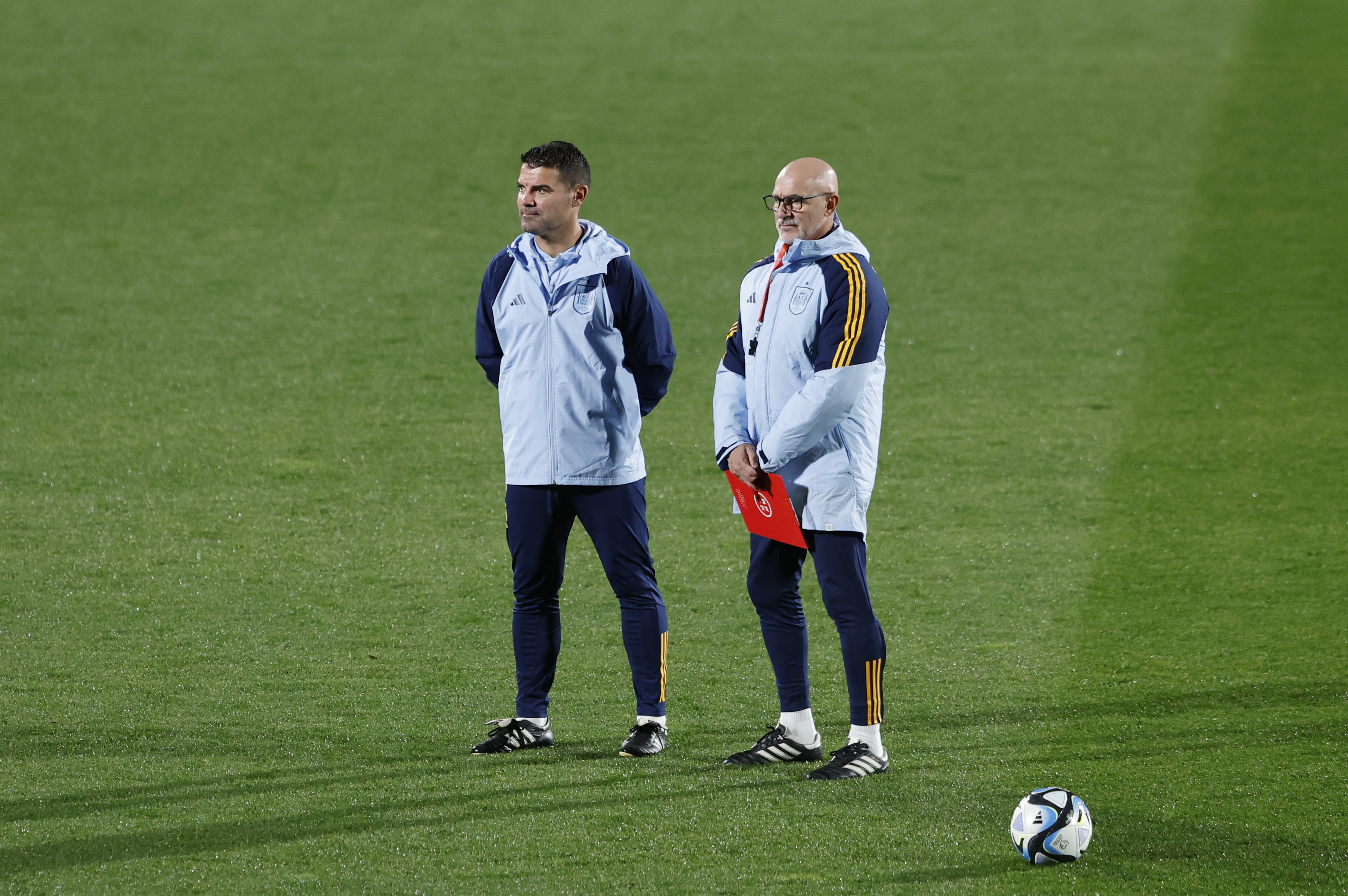 Previa del Chipre - España, enfado entre entrenadores y árbitros, las ATP Finals, el GP de Las Vegas de F1... | En directo, ‘La Pica de AS’