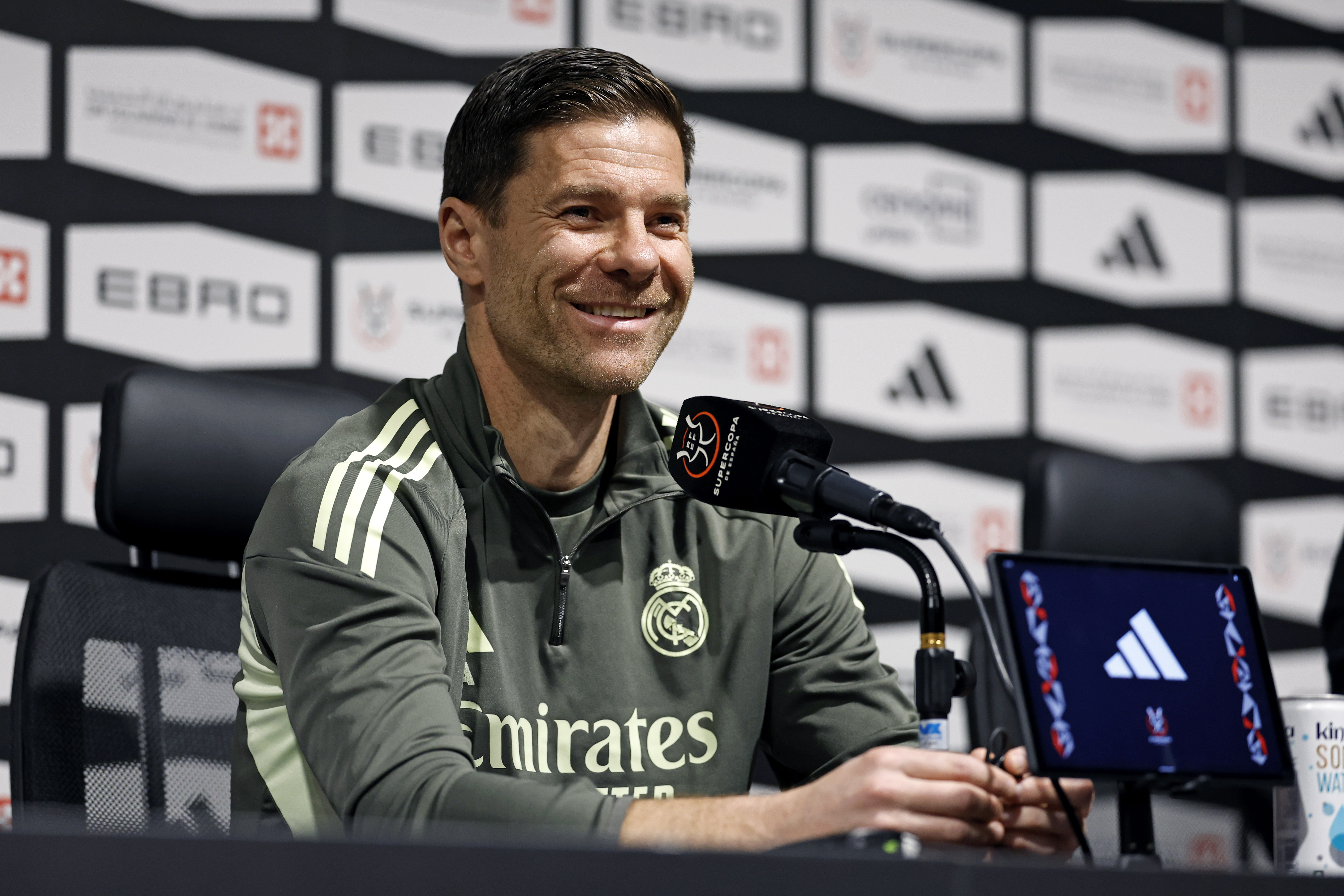 07/01/26 PREVIA SUPERCOPA DE ESPAÑA 2026 JEDDAH SEMIFINAL REAL MADRID  RUEDA DE PRENSA XABI ALONSO Y JUDE BELLINGHAM