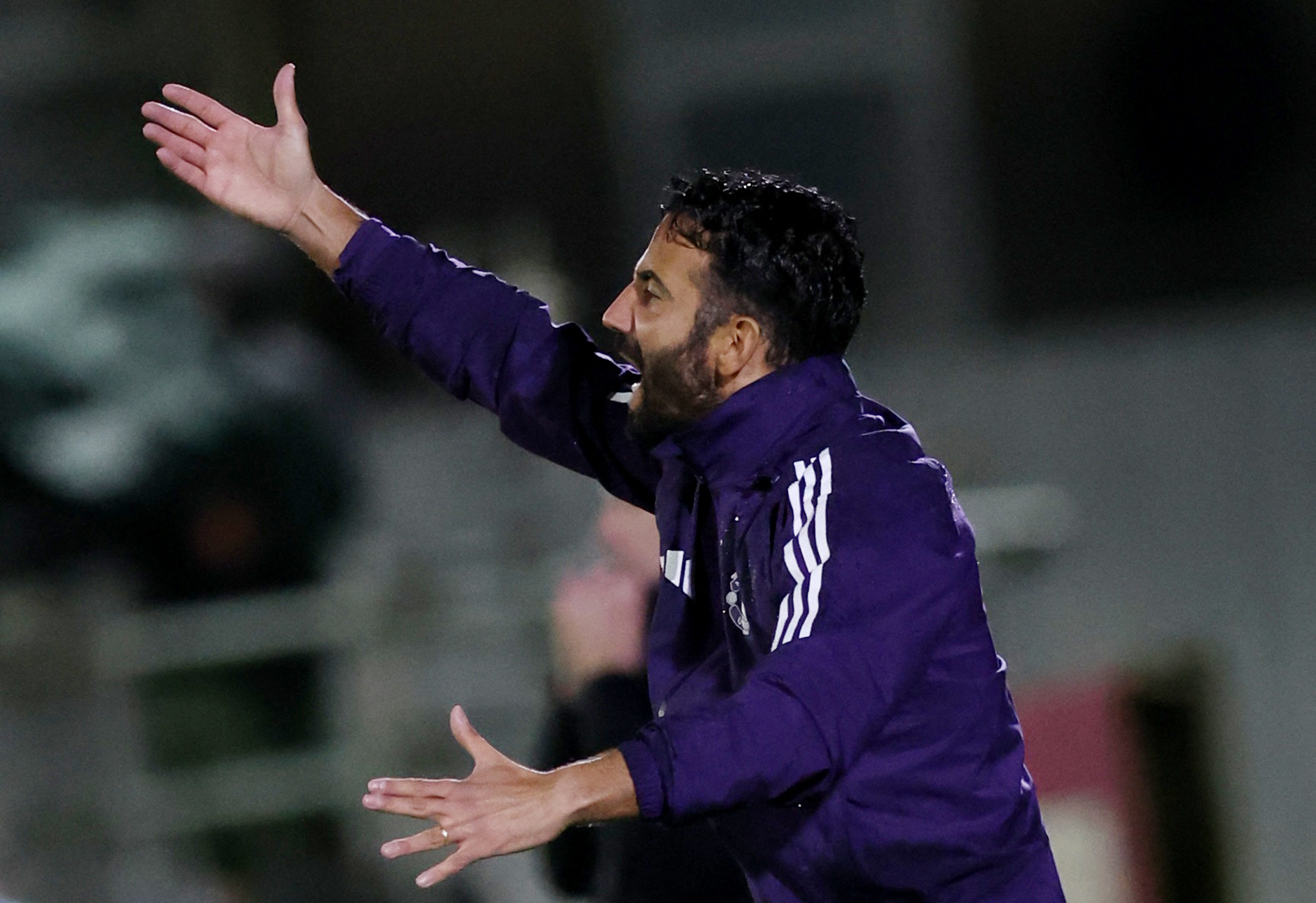 Soccer Football - Carabao Cup - Second Round - Grimsby Town v Manchester United - Blundell Park, Grimsby, Britain - August 27, 2025 Manchester United manager Ruben Amorim REUTERS/Chris Radburn EDITORIAL USE ONLY. NO USE WITH UNAUTHORIZED AUDIO, VIDEO, DATA, FIXTURE LISTS, CLUB/LEAGUE LOGOS OR 'LIVE' SERVICES. ONLINE IN-MATCH USE LIMITED TO 120 IMAGES, NO VIDEO EMULATION. NO USE IN BETTING, GAMES OR SINGLE CLUB/LEAGUE/PLAYER PUBLICATIONS. PLEASE CONTACT YOUR ACCOUNT REPRESENTATIVE FOR FURTHER DETAILS..