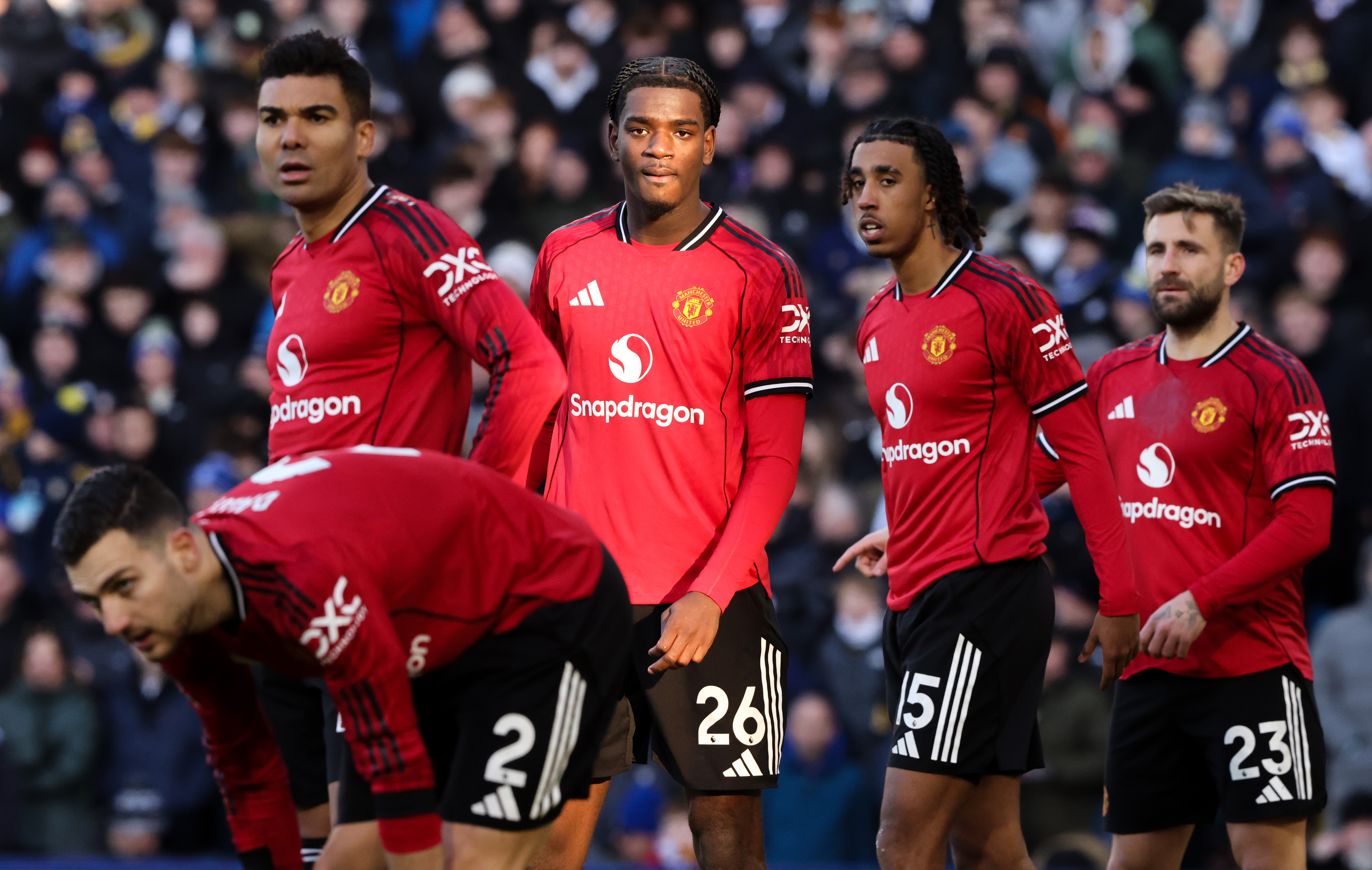 LEEDS (United Kingdom), 04/01/2026.- Manchester United's Ayden Heaven in action during the English Premier League match between Leeds United and Manchester United, in Leeds, Britain, 04 January 2026. (Reino Unido) EFE/EPA/ALEX DODD EDITORIAL USE ONLY. No use with unauthorized audio, video, data, fixture lists, club/league logos, 'live' services or NFTs. Online in-match use limited to 120 images, no video emulation. No use in betting, games or single club/league/player publications.
