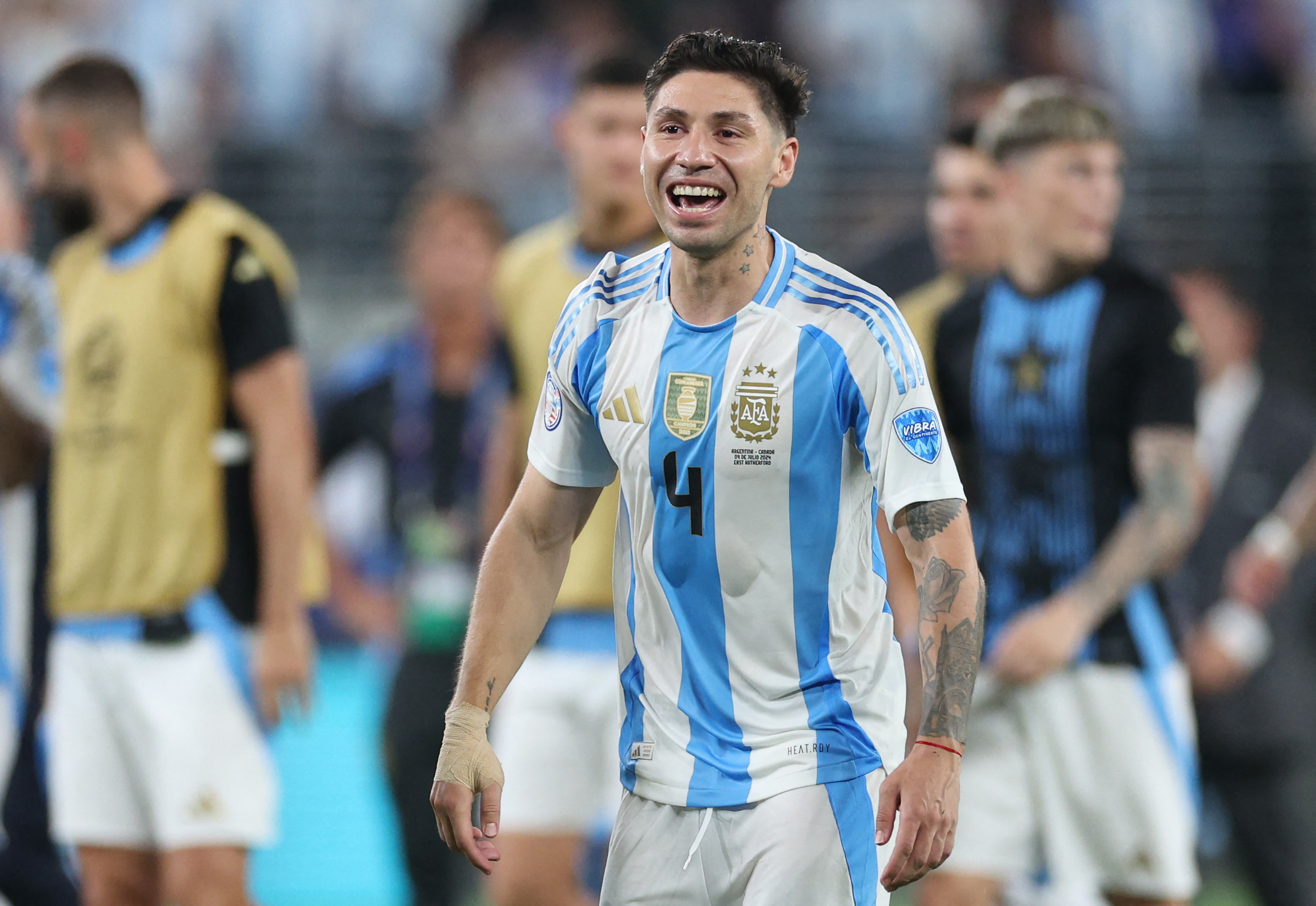 EAST RUTHERFORD, NEW JERSEY - JULY 09: Gonzalo Montiel of Argentina celebrates after winning the CONMEBOL Copa America 2024 semifinal match between Canada and Argentina at MetLife Stadium on July 09, 2024 in East Rutherford, New Jersey.   Elsa/Getty Images/AFP (Photo by ELSA / GETTY IMAGES NORTH AMERICA / Getty Images via AFP)