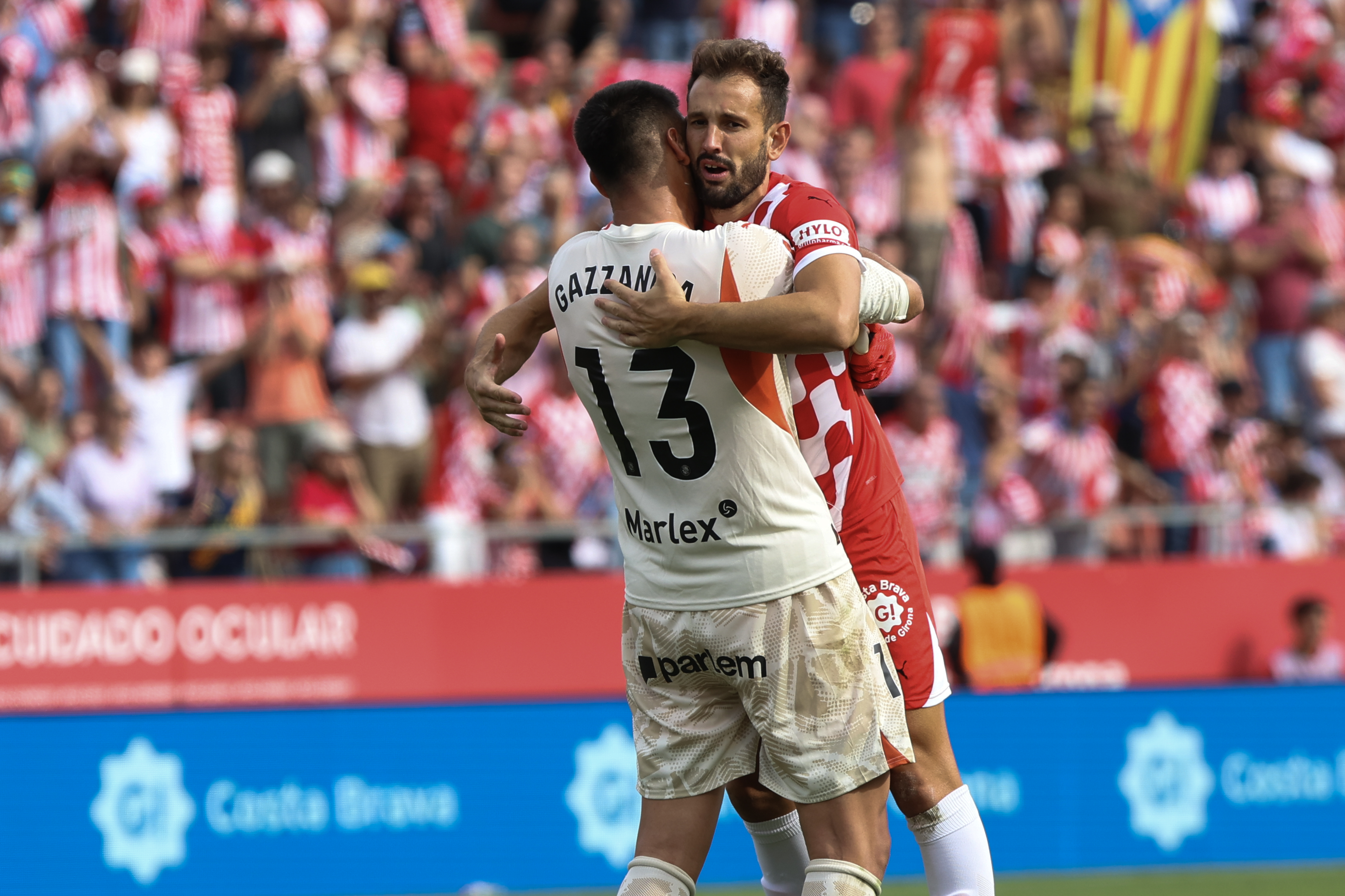 Gazzaniga reina en el caos