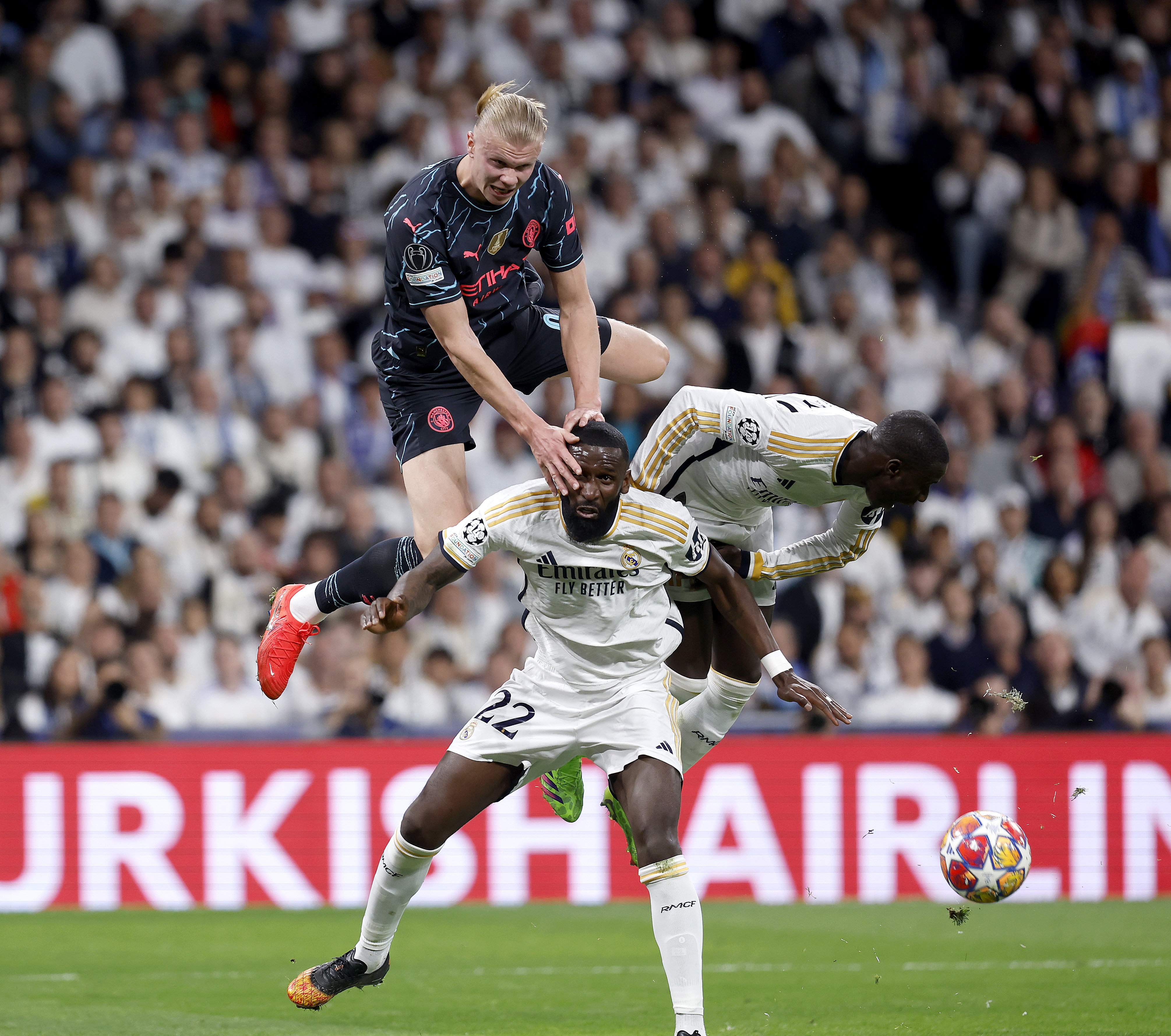 09/04/24 PARTIDO CUARTOS CHAMPIONS LEAGUE 
REAL MADRID - MANCHESTER CITY 
OCASION ERLING HAALAND ANTONIO RUDIGER FERLAND MENDY 