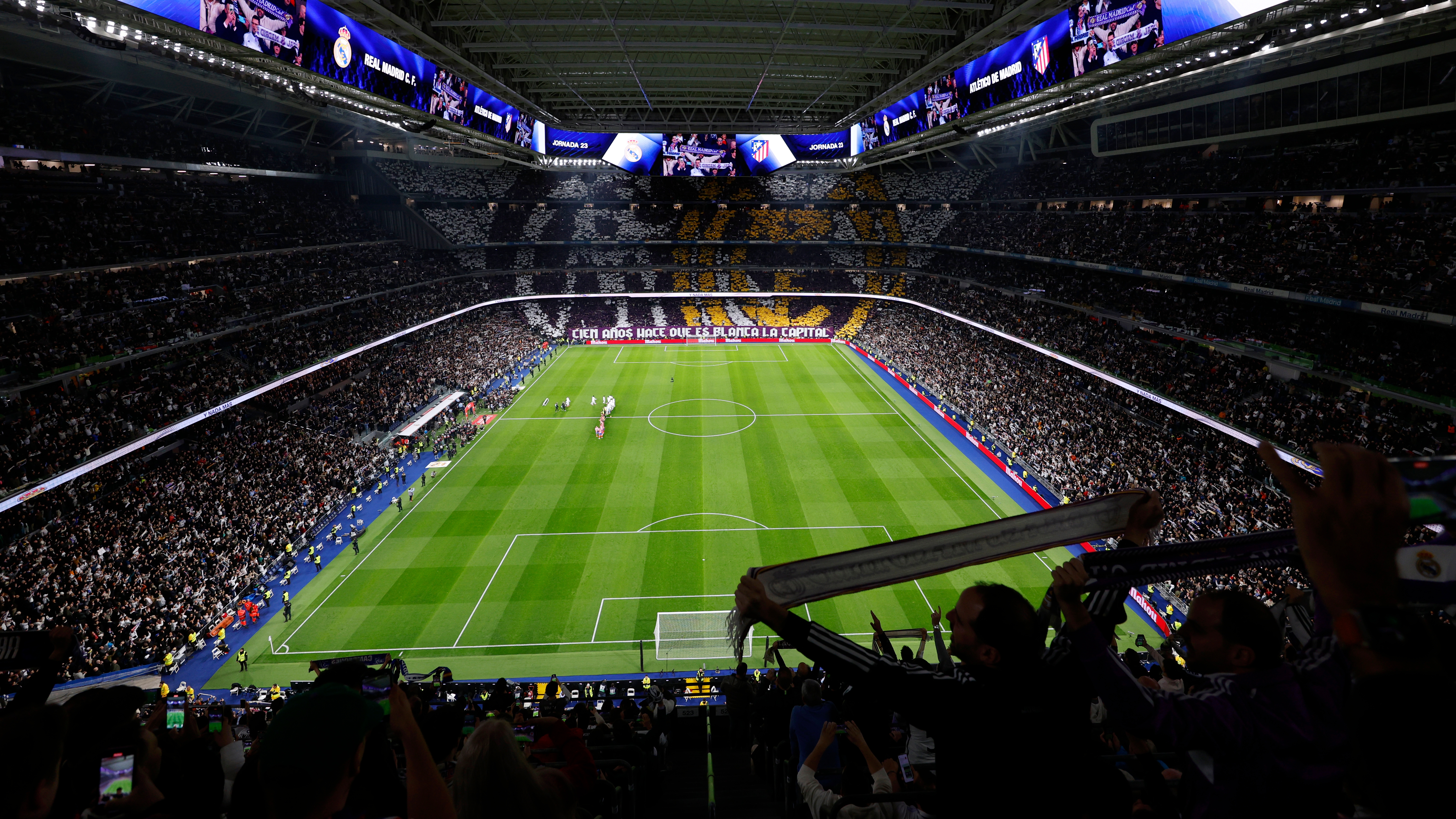 Bernabéu, antes de un Real Madrid-Atlético de Champions.