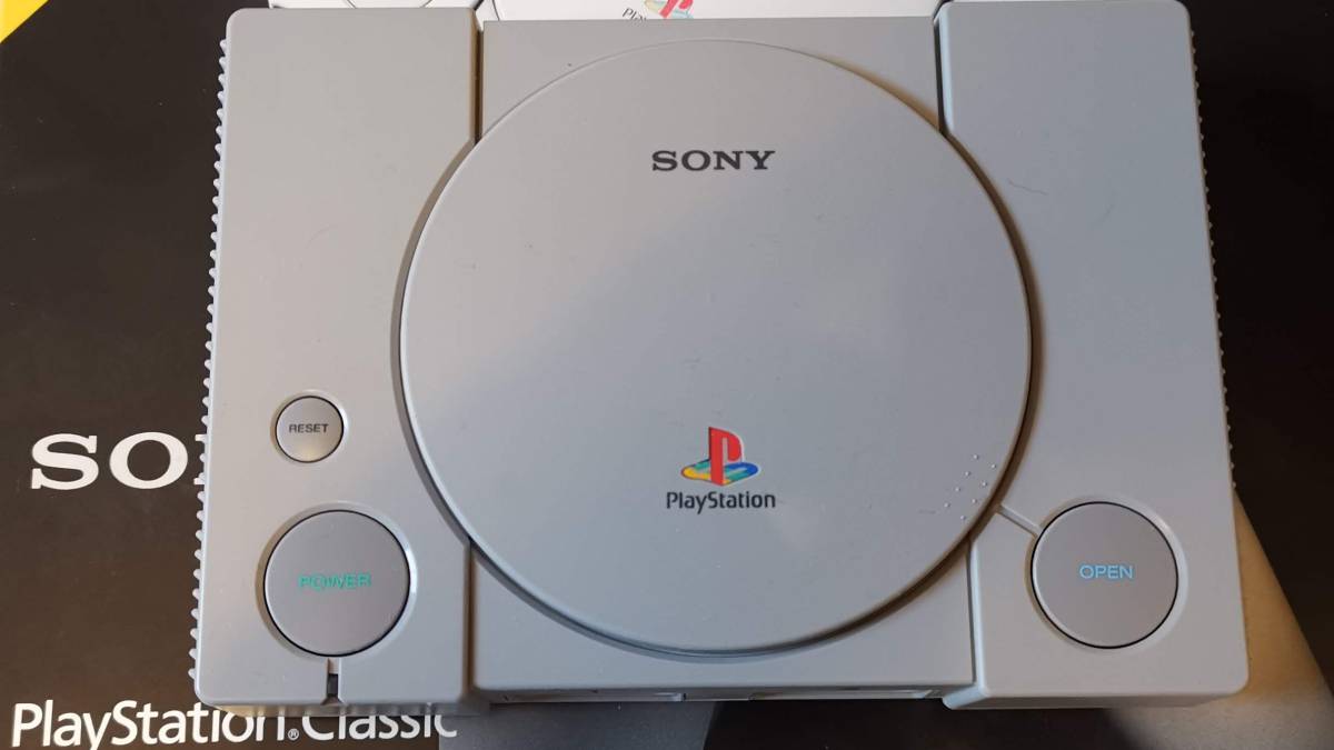PlayStation Classic: La consola que para querer, hay que entender