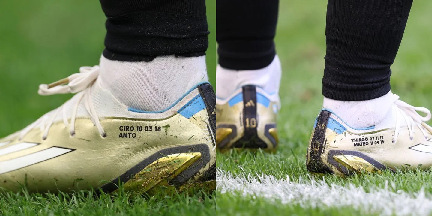 Qué dicen y cuánto cuestan los botines dorados de El mensaje de Lionel en el Mundial de Qatar - AS Argentina