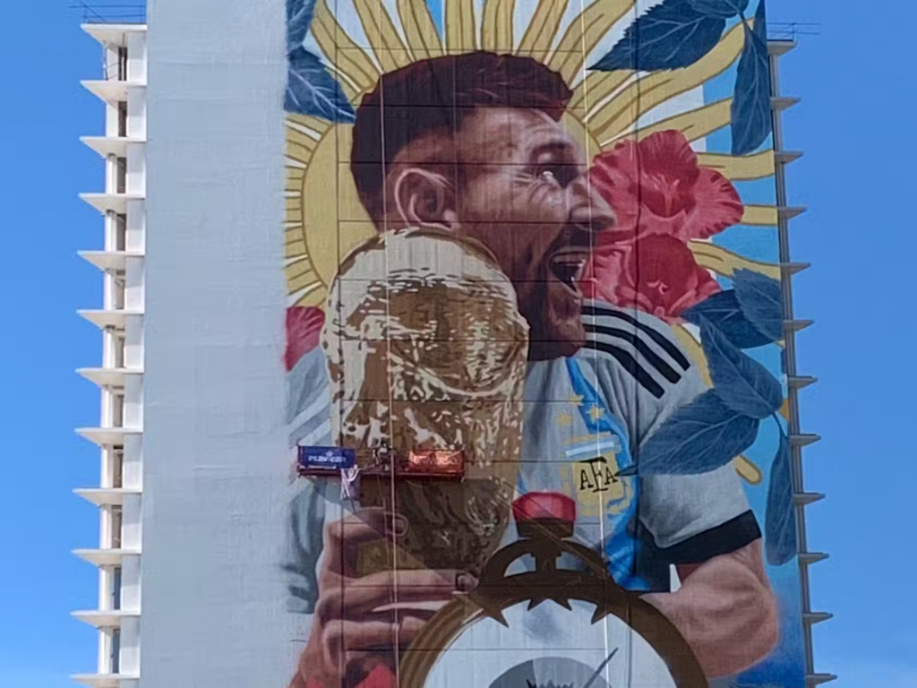 Homenaje a Messi: el mural más grande de Argentina