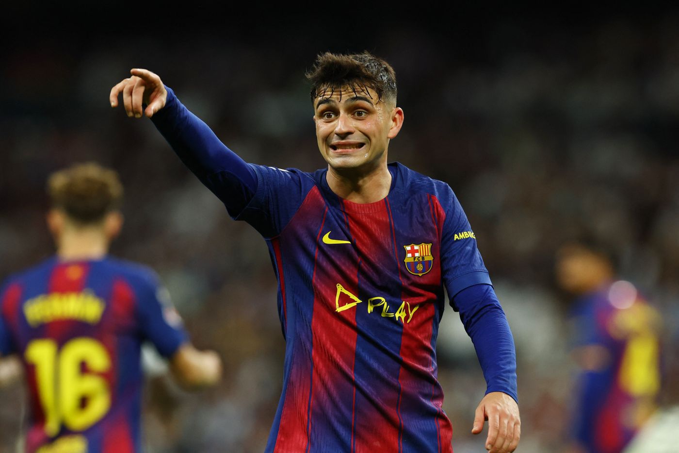 Pedri, en el Clásico del Bernabéu.