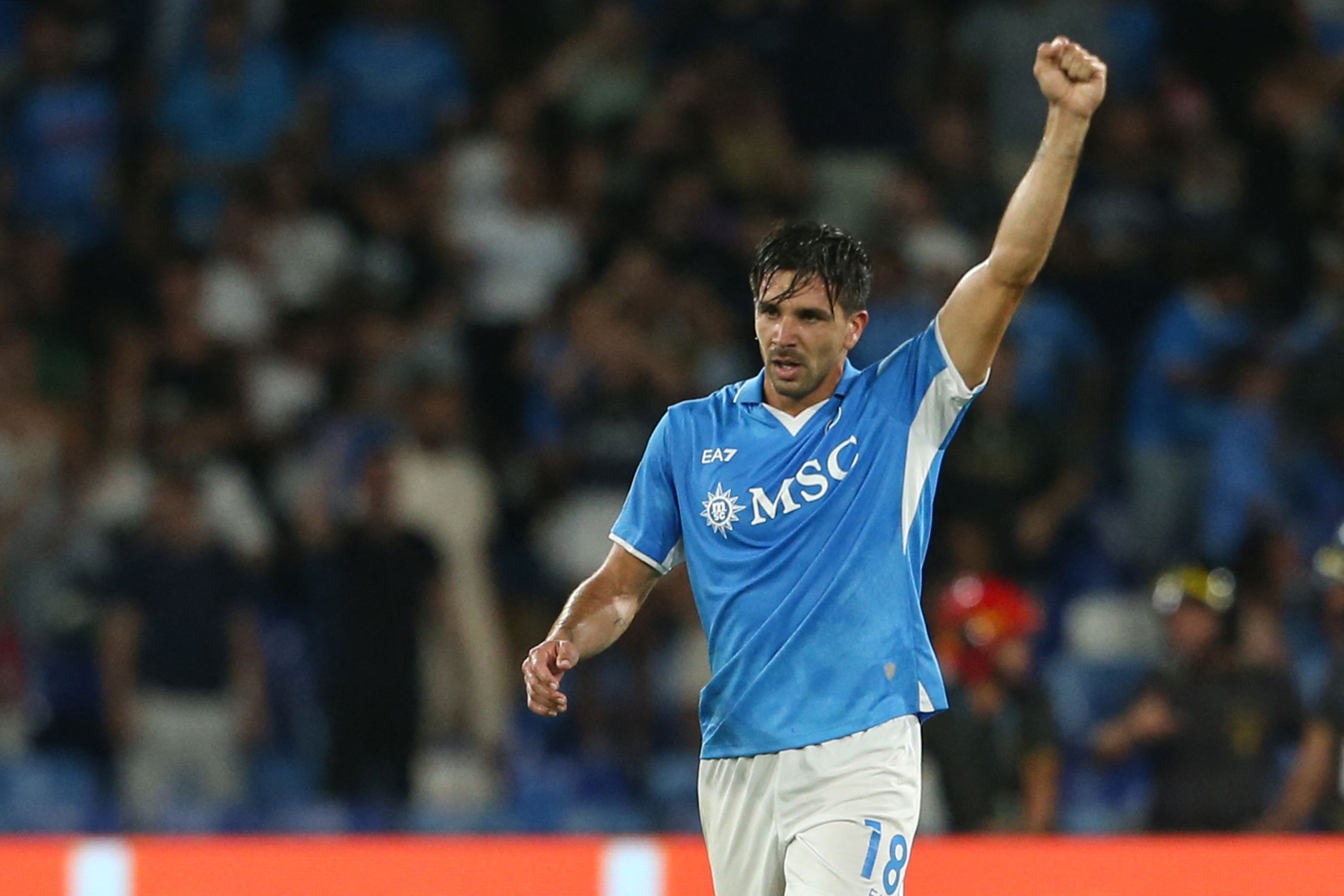 Giovanni Simeone celebra un gol.