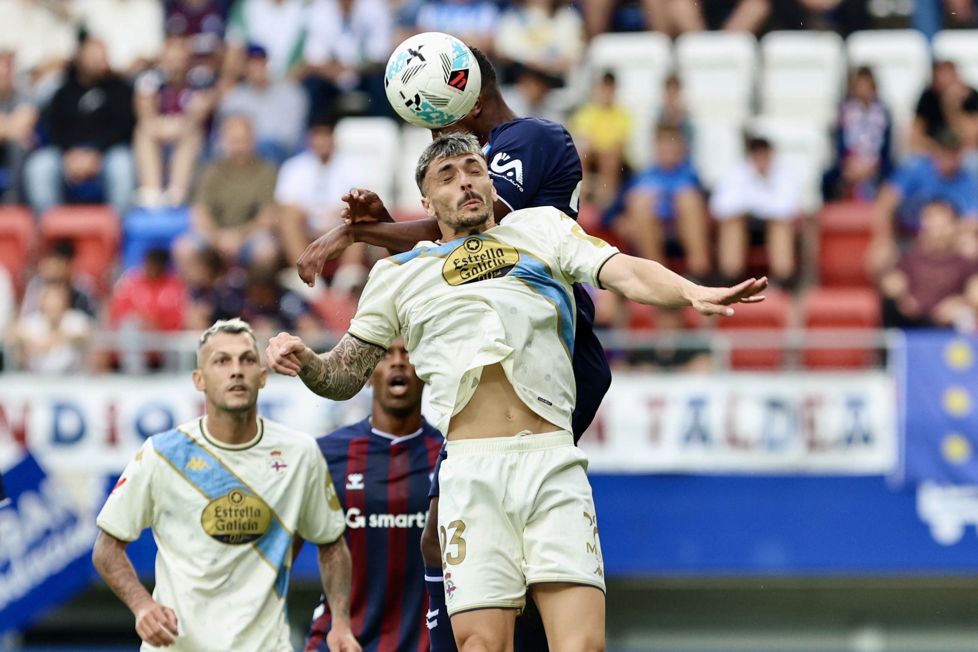 Ipurua derriba ‘in extremis’ el muro del Deportivo 