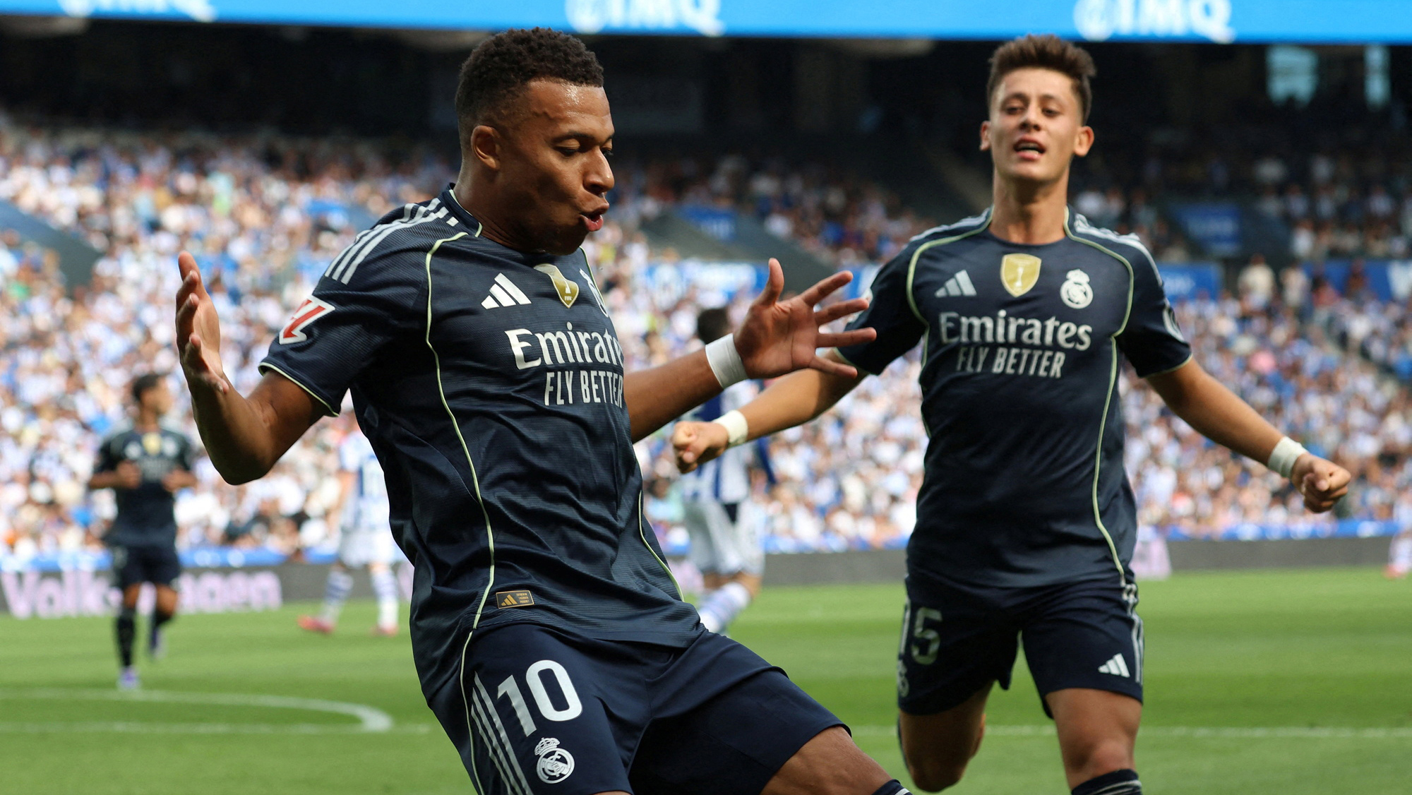 Mbappé celebra un gol a la Real Sociedad en LaLiga EA Sports.