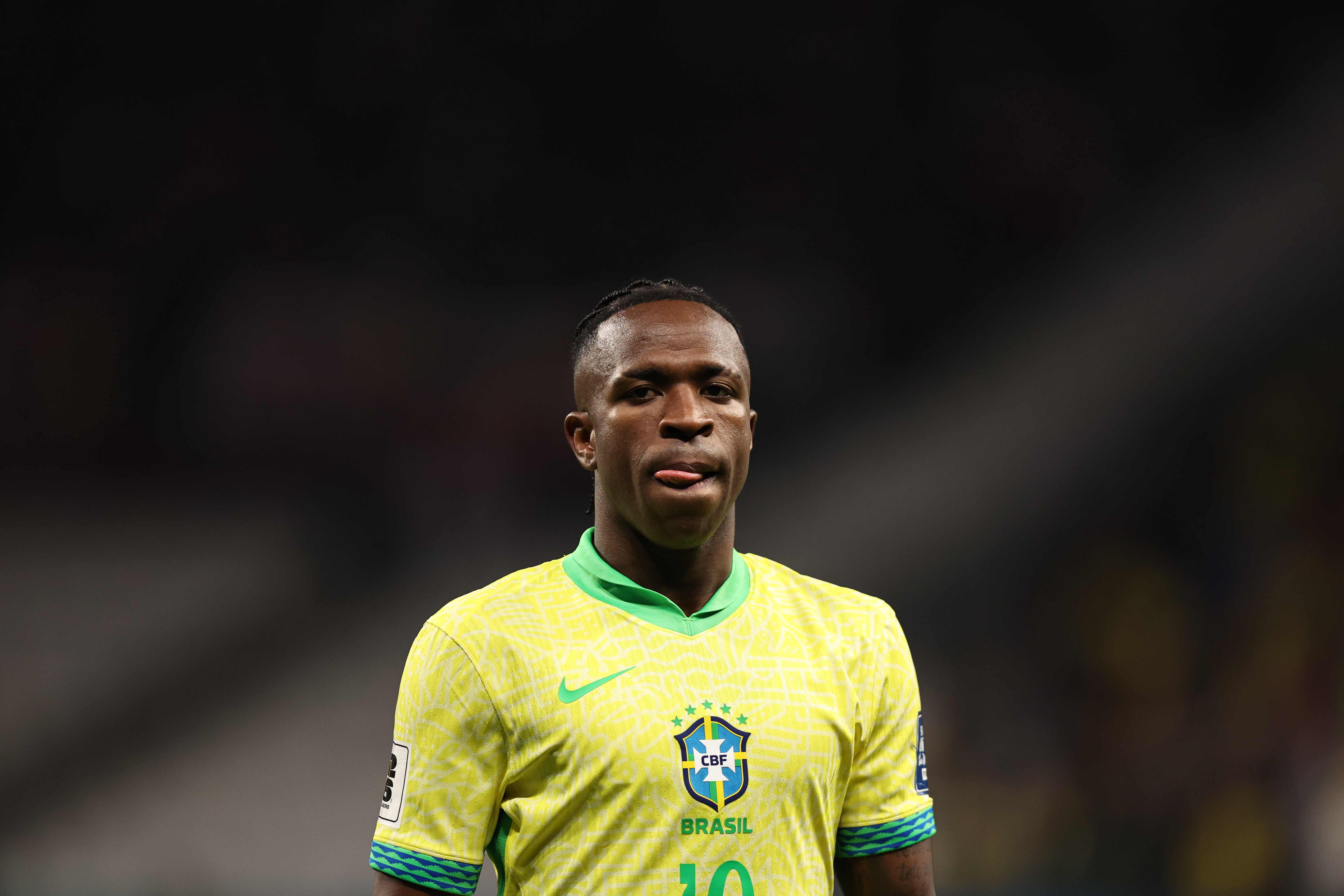 AMDEP7104. SAO PAULO (BRASIL), 10/06/2025.- Vinicius de Brasil reacciona este martes, en un partido por las eliminatorias sudamericanas para el Mundial 2026 entre las selecciones de Brasil y Paraguay en el estadio Neo Química Arena en Sao Paulo (Brasil). EFE/ Isaac Fontana
